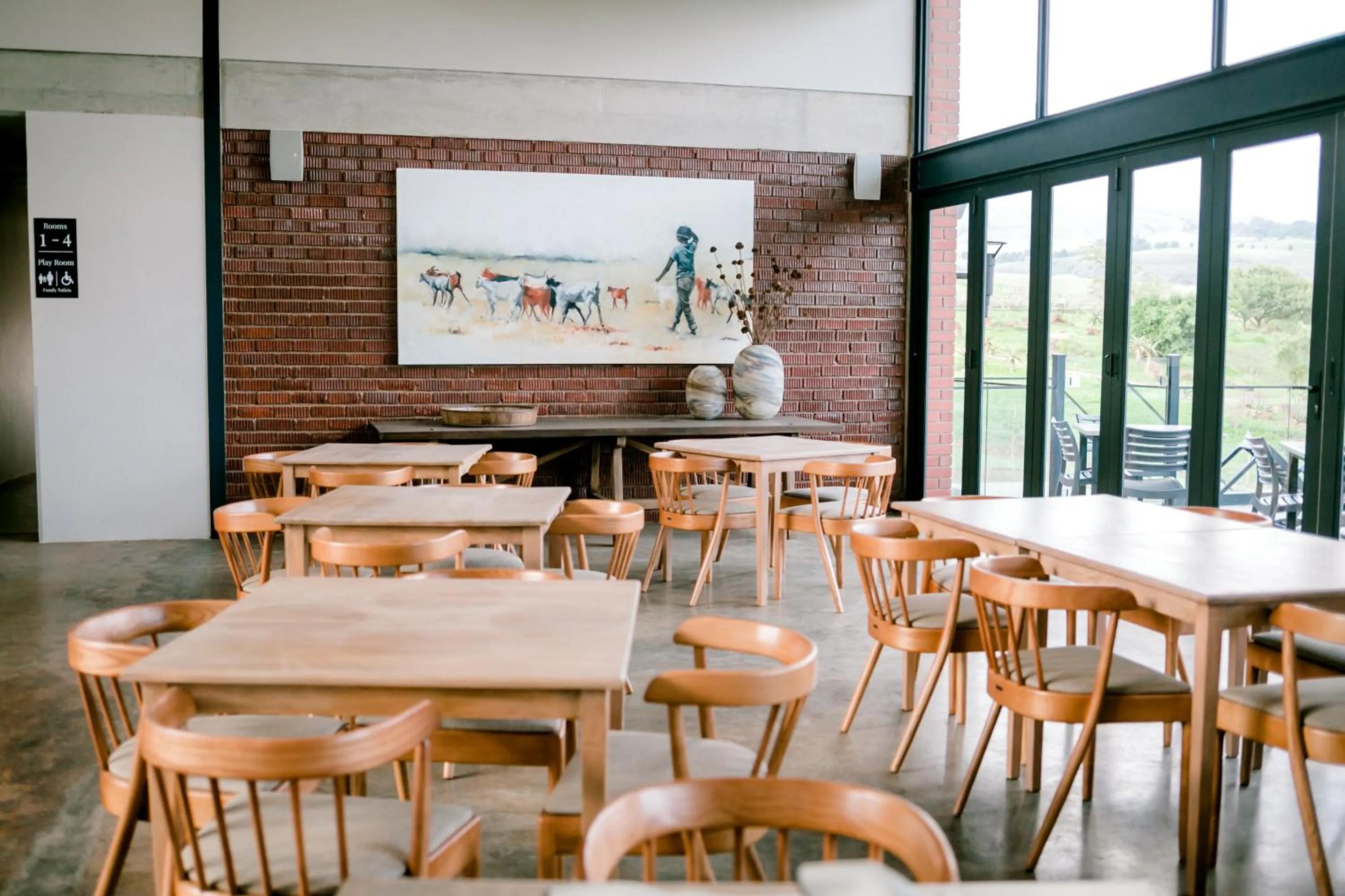 Restaurant/places to eat in Dragonview Lodge