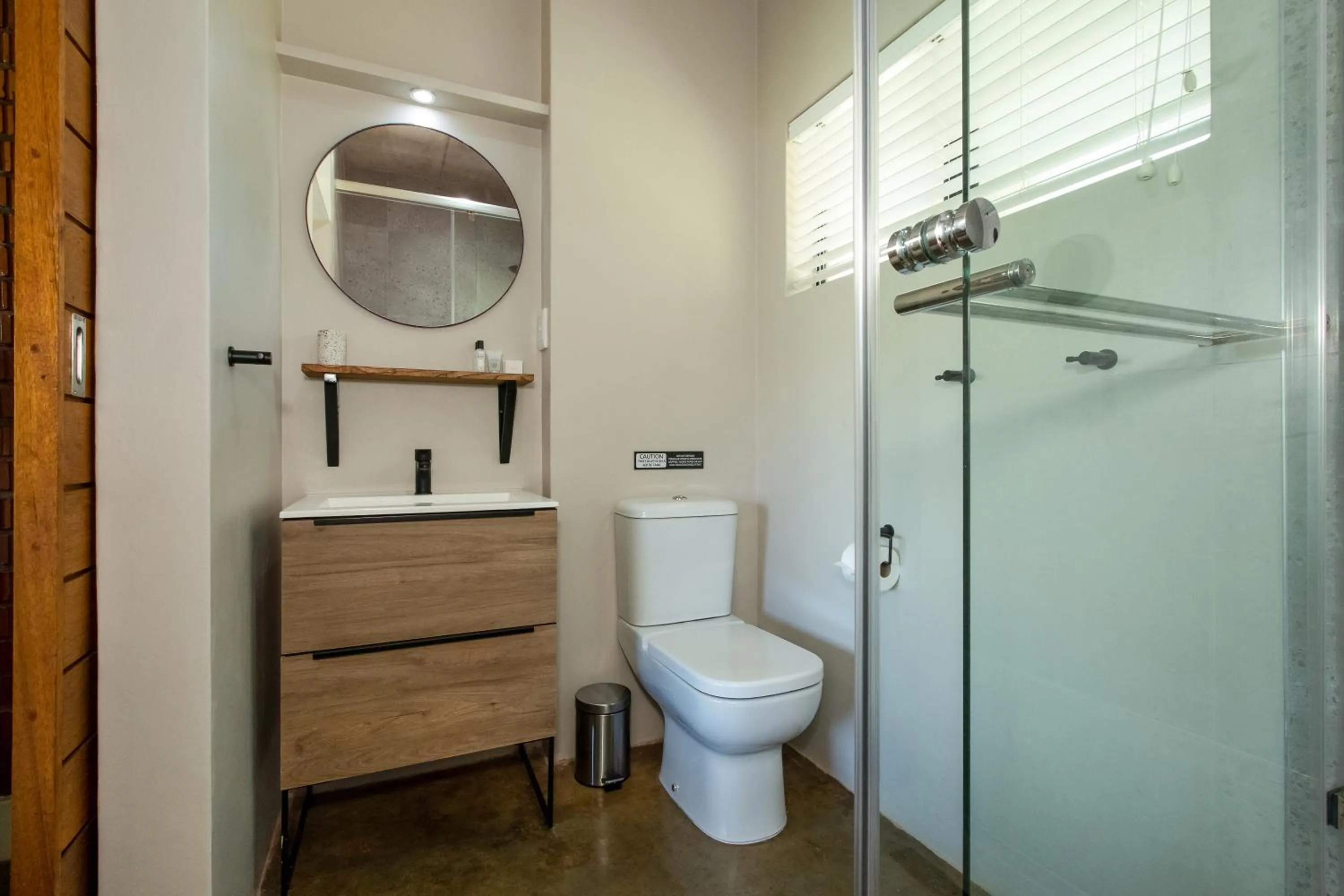 Shower in Dragonview Lodge