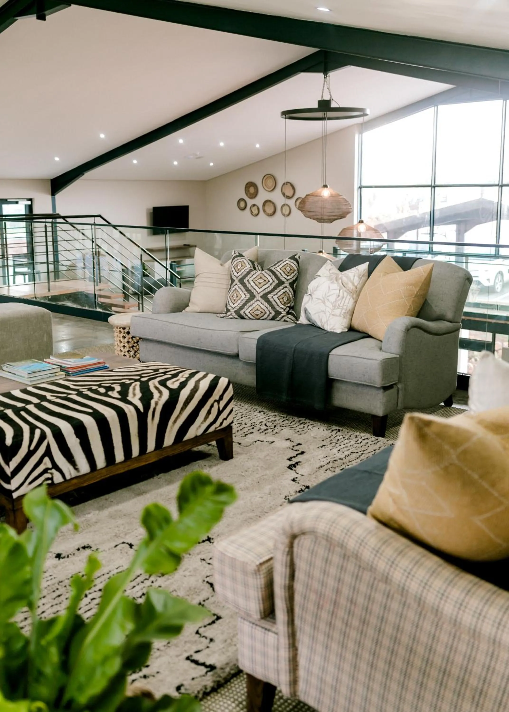 Living room in Dragonview Lodge