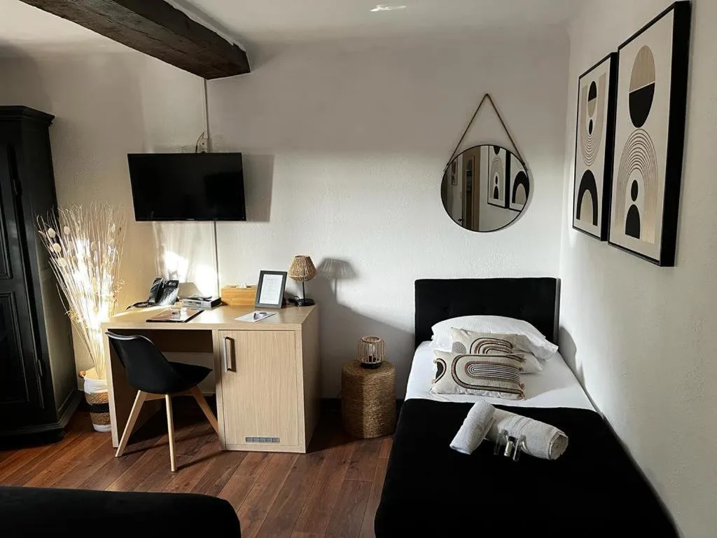 Bed in Le Château d'Argens