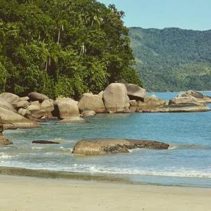 Cobertura na Enseada a 80 m da areia