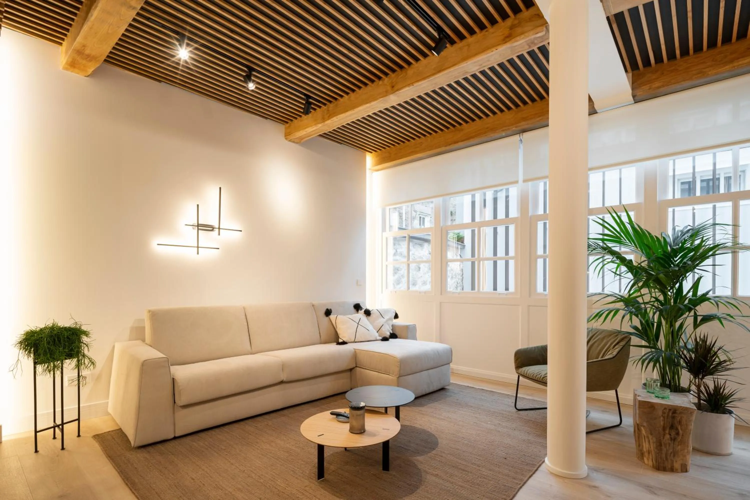 Living room in NORO Plaza