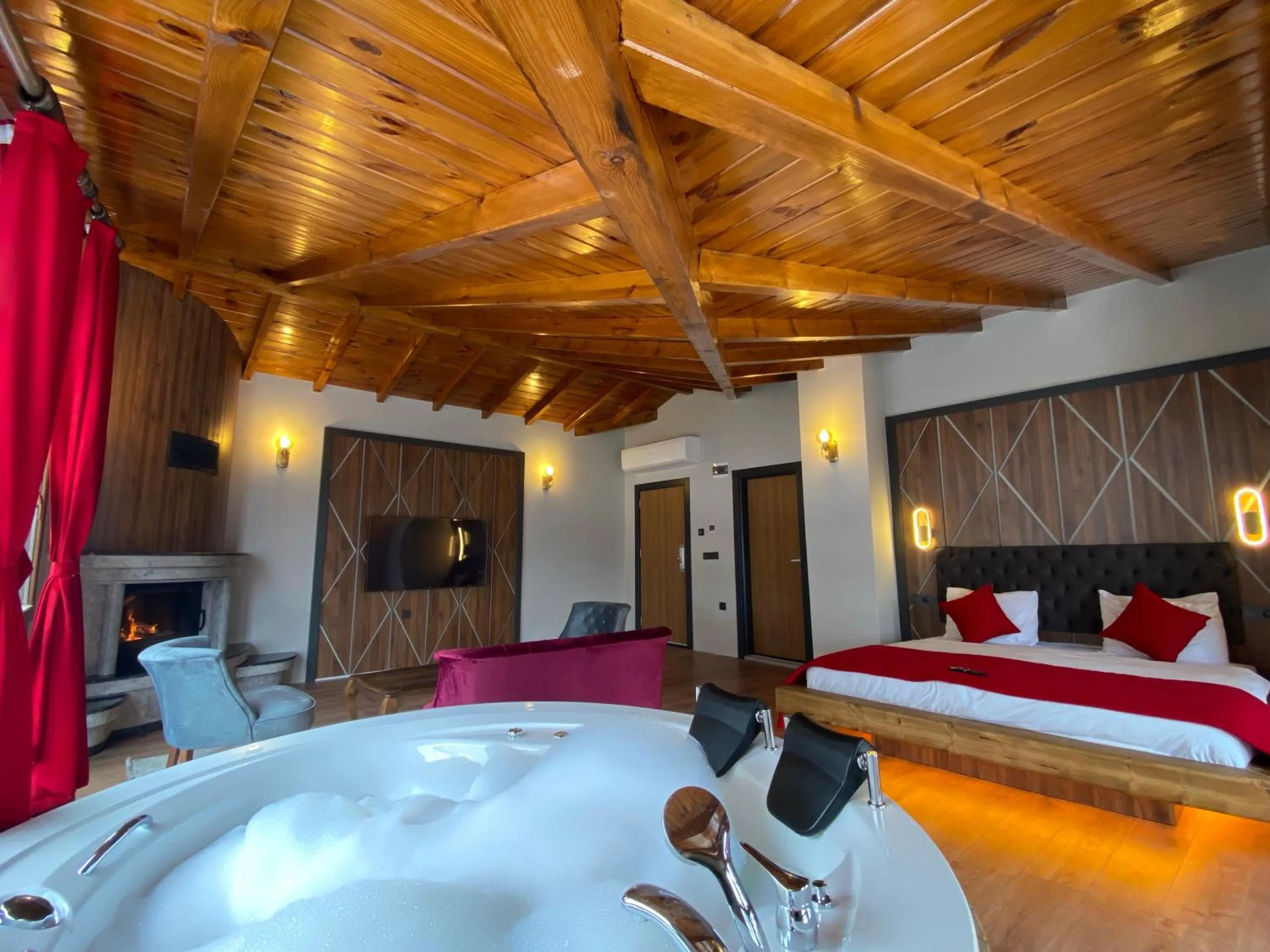 flat iron, Bed in River Didi Otel