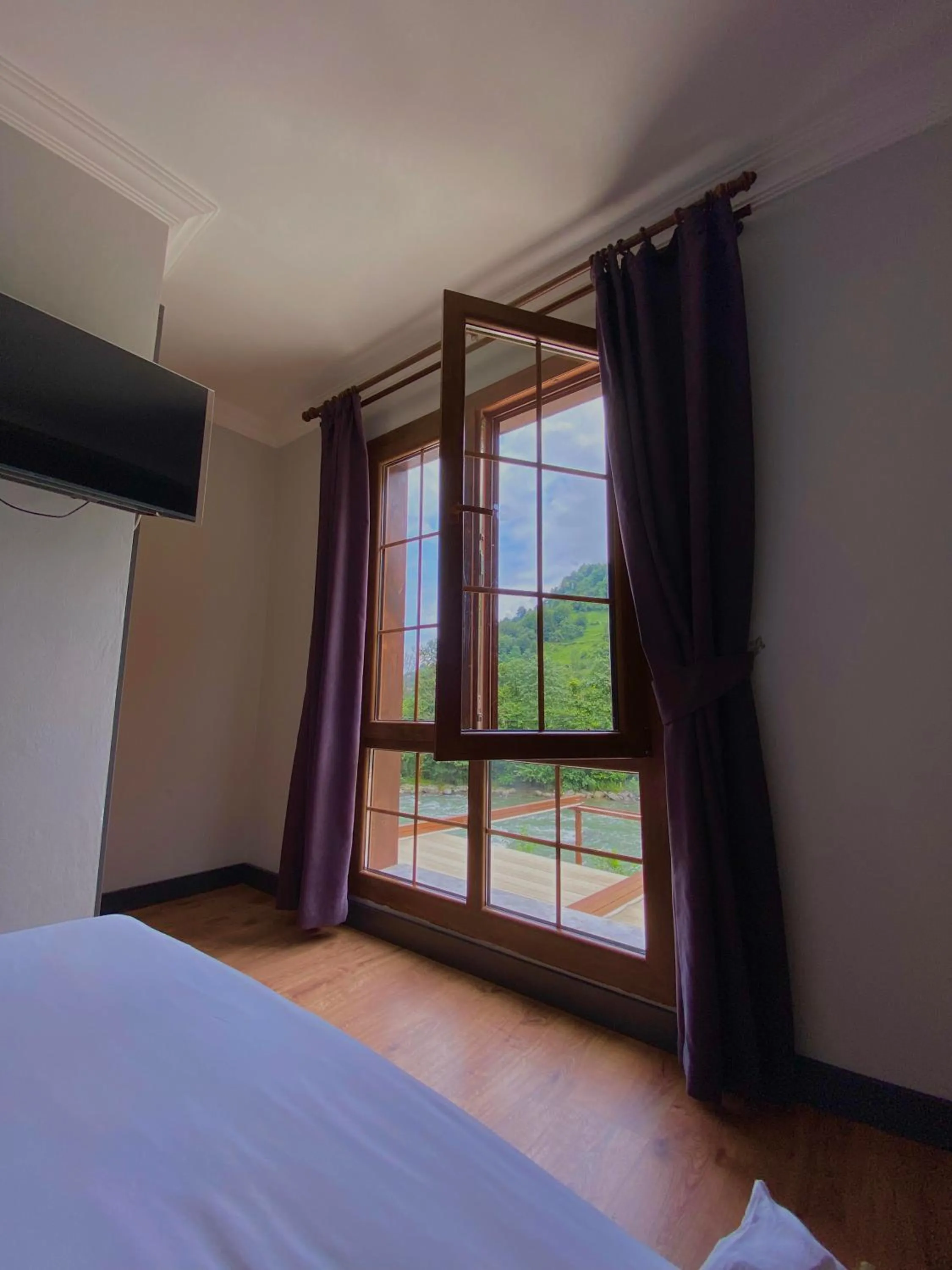 Garden view, Bed in River Didi Otel