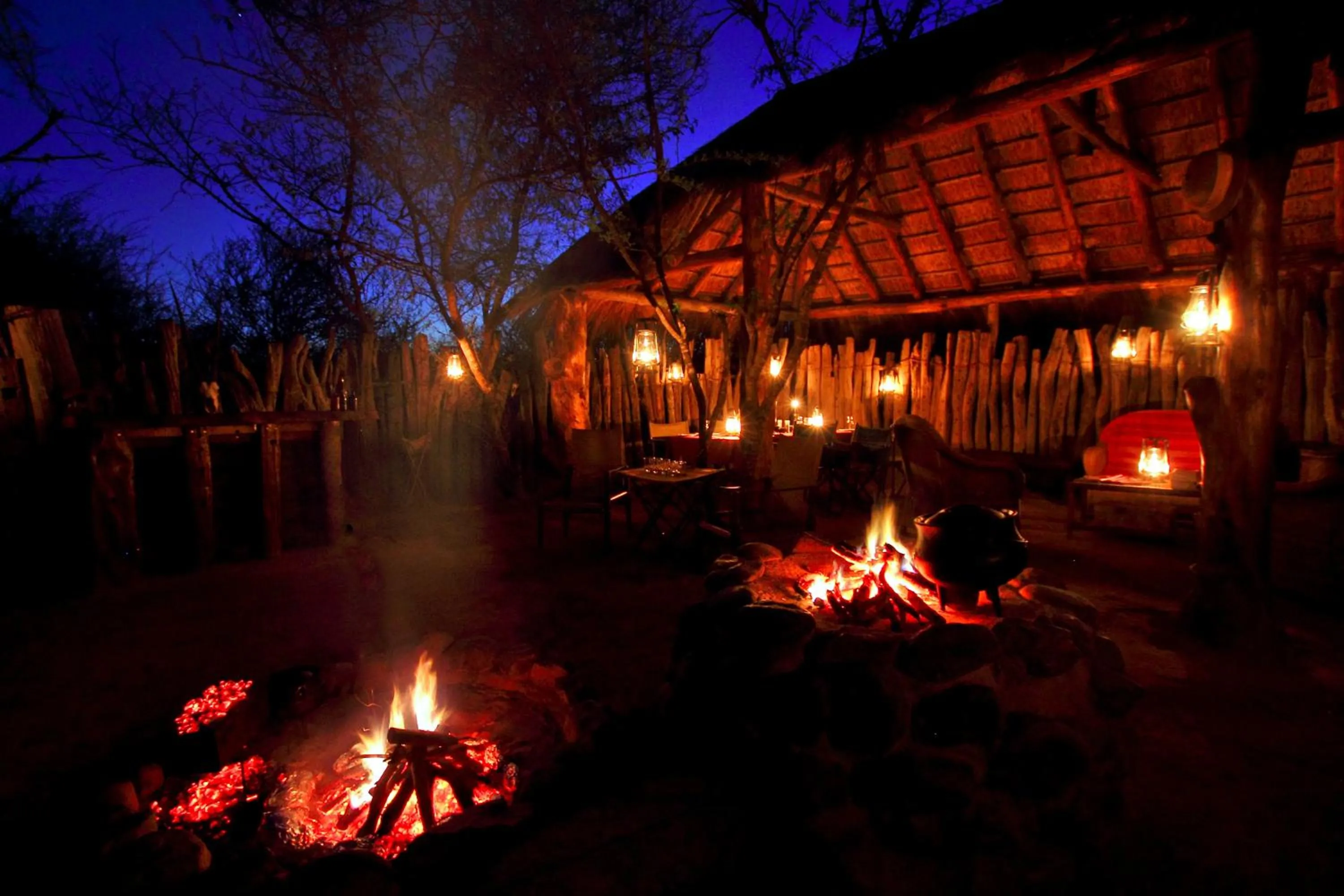 Night in Quatermain's 1920's Safari Camp – Amakhala Game Reserve