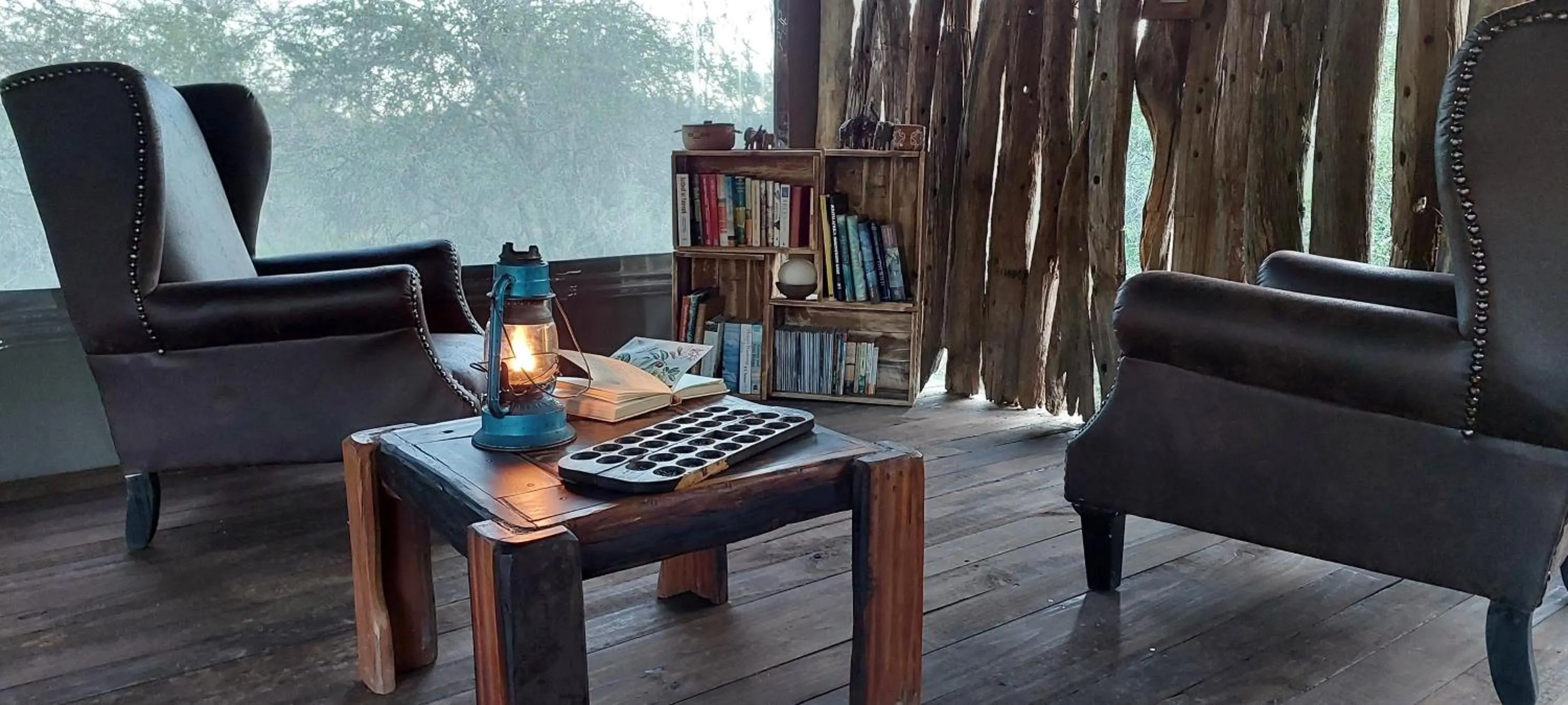 Dining area in Quatermain's 1920's Safari Camp – Amakhala Game Reserve