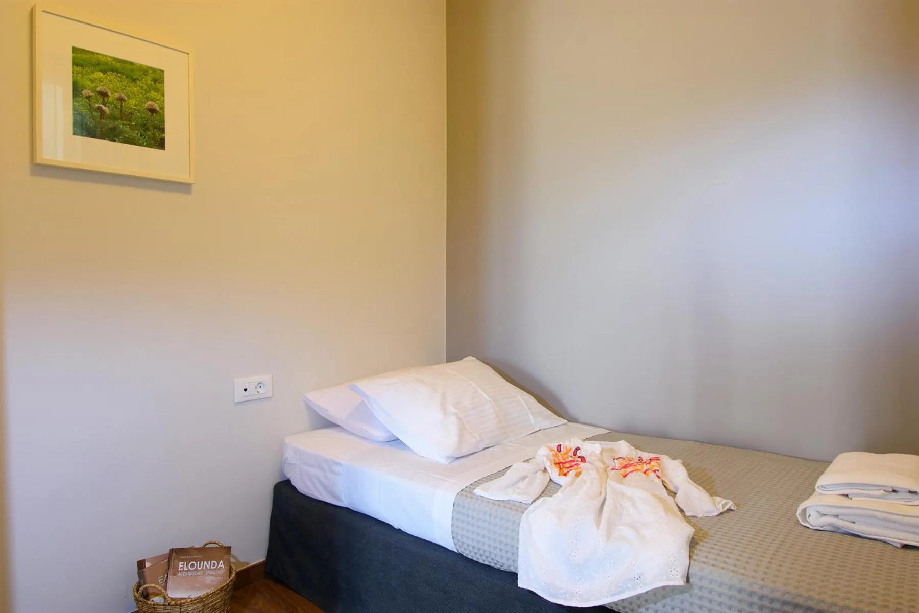 Bedroom, Bed in Elounda Colour Apartments