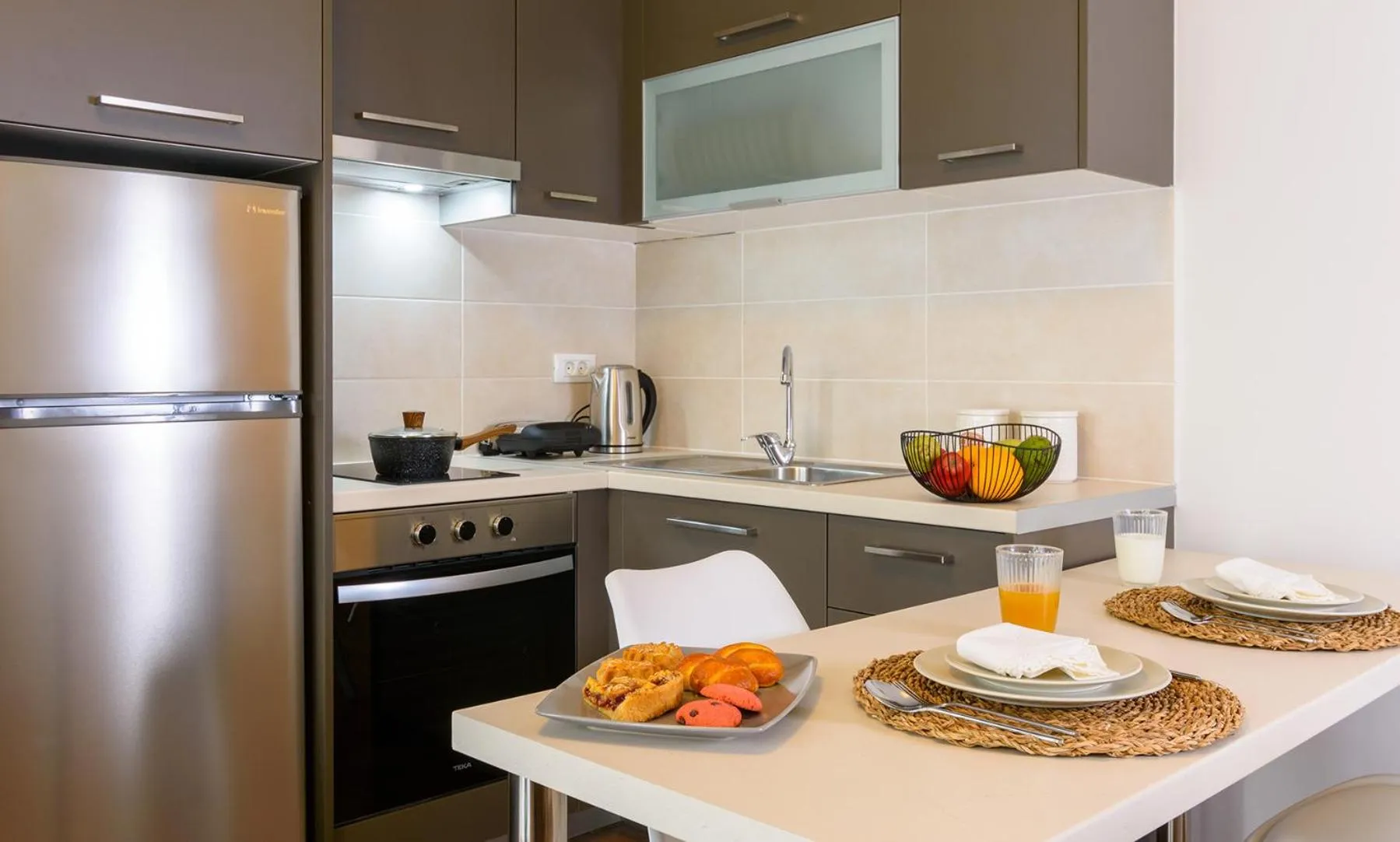 Kitchen or kitchenette in Elounda Colour Apartments