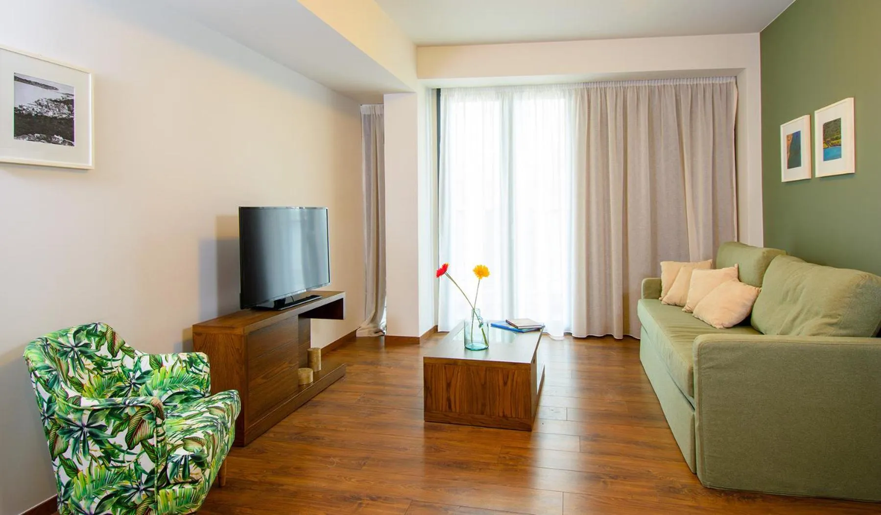 TV and multimedia in Elounda Colour Apartments