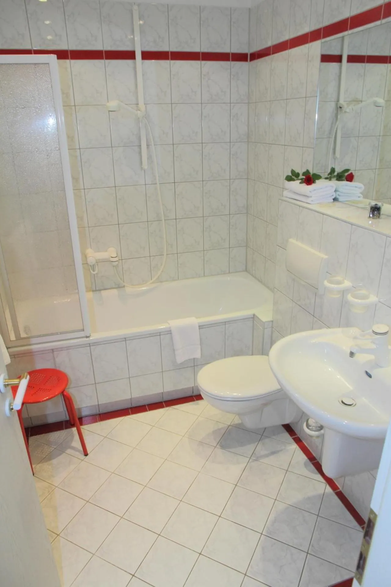 Bathroom in Hotel und Restaurant Kranichsberg