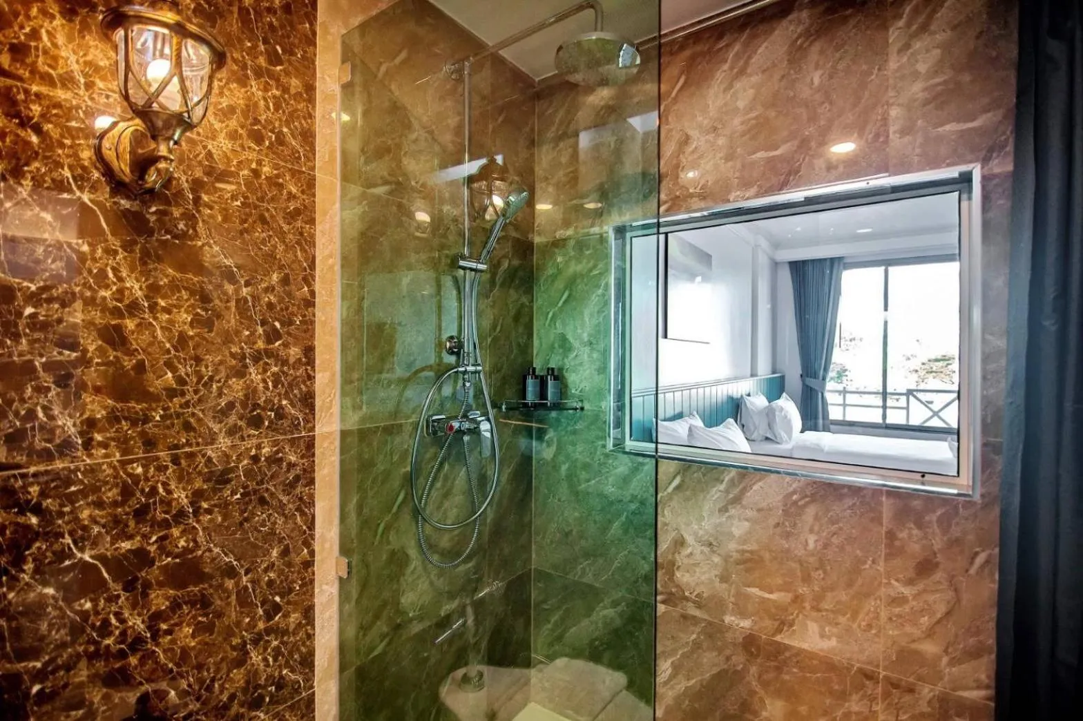 Bathroom in Grandview Landmark Betong Hotel