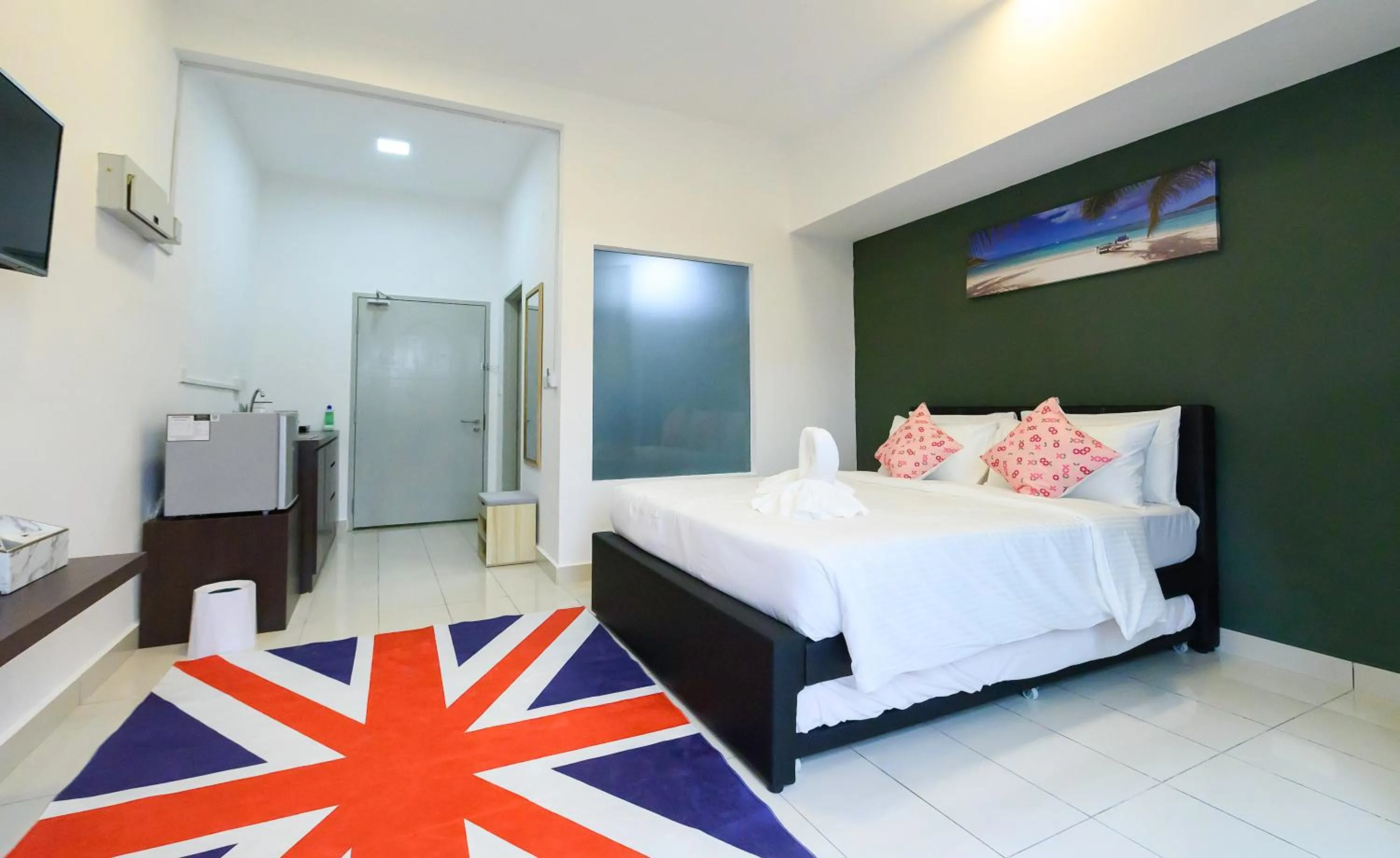 Bed in Aeropod 5 mins to Airport 10 mins to KK city