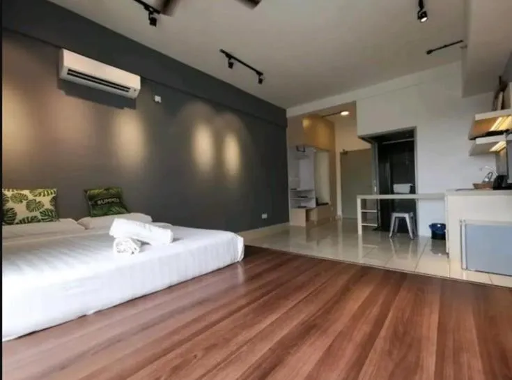 Bed in Aeropod 5 mins to Airport 10 mins to KK city