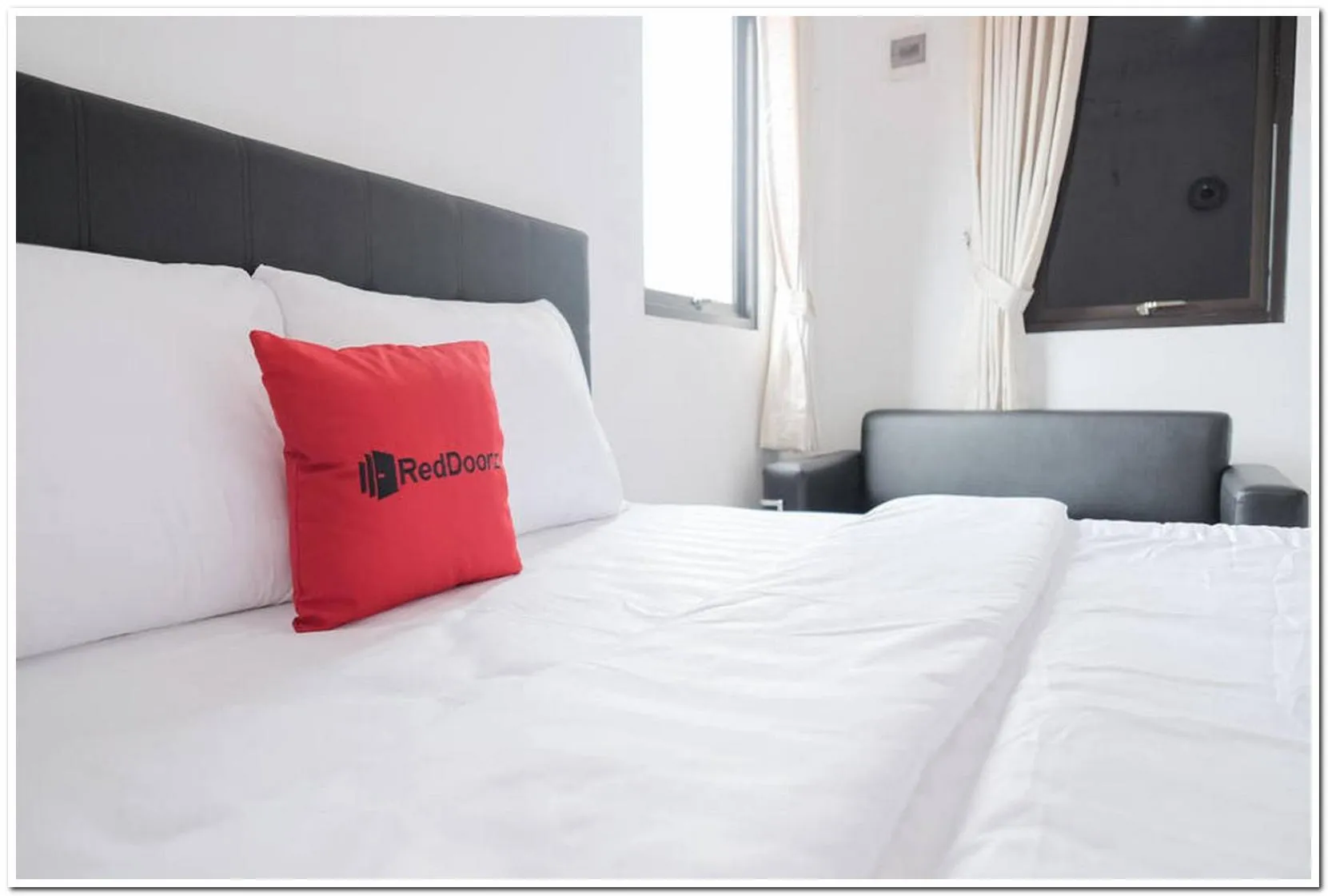 Bedroom, Bed in RedDoorz near Kota Tua 2