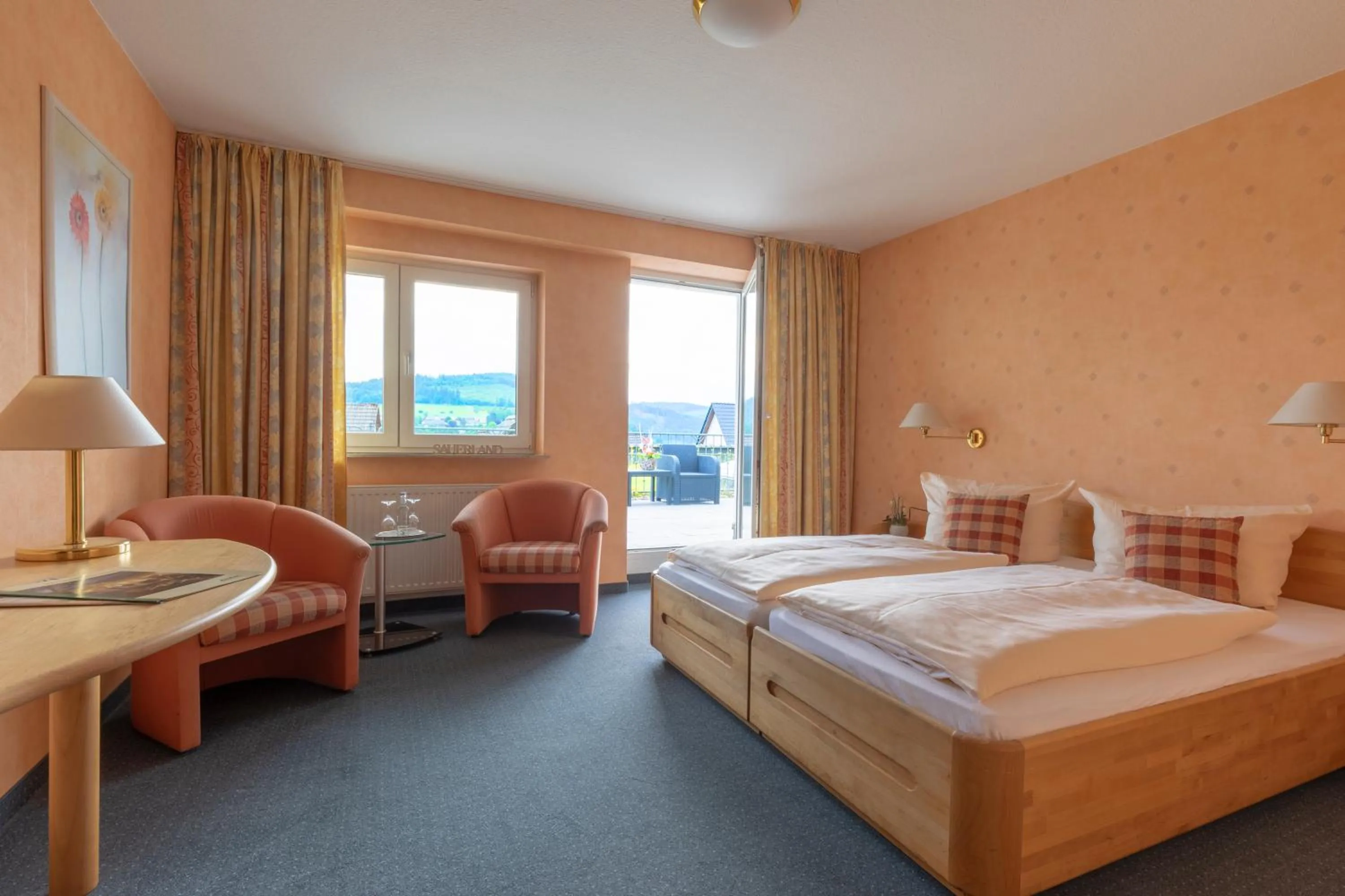 Photo of the whole room, Bed in Luckai Hotel & Restaurant Inhaber Dennis Burmann