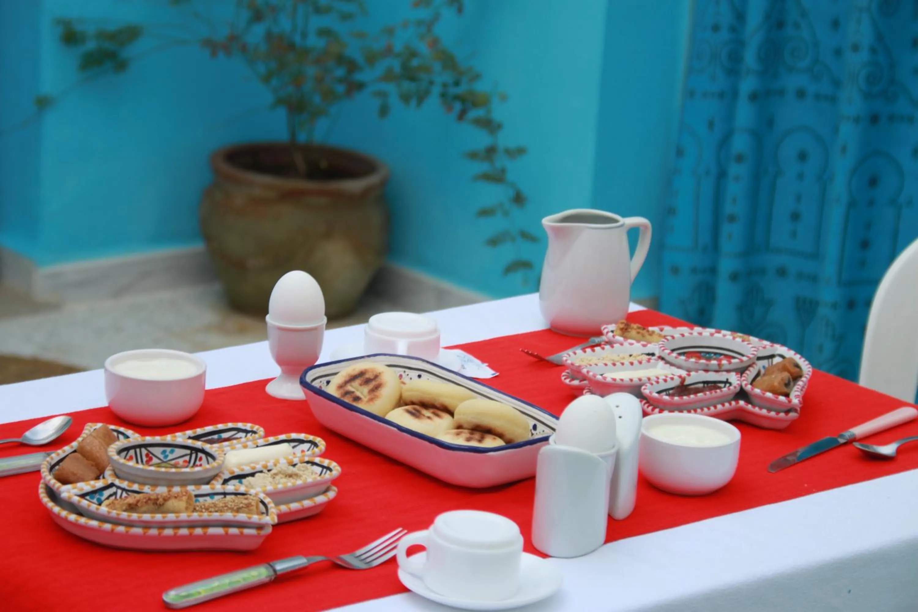 Breakfast in Dar Hkaïem