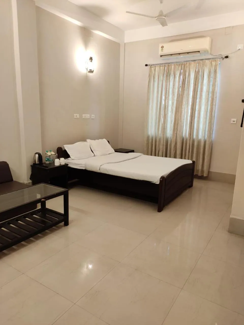 Bed in Lake Side Resort Neermahal