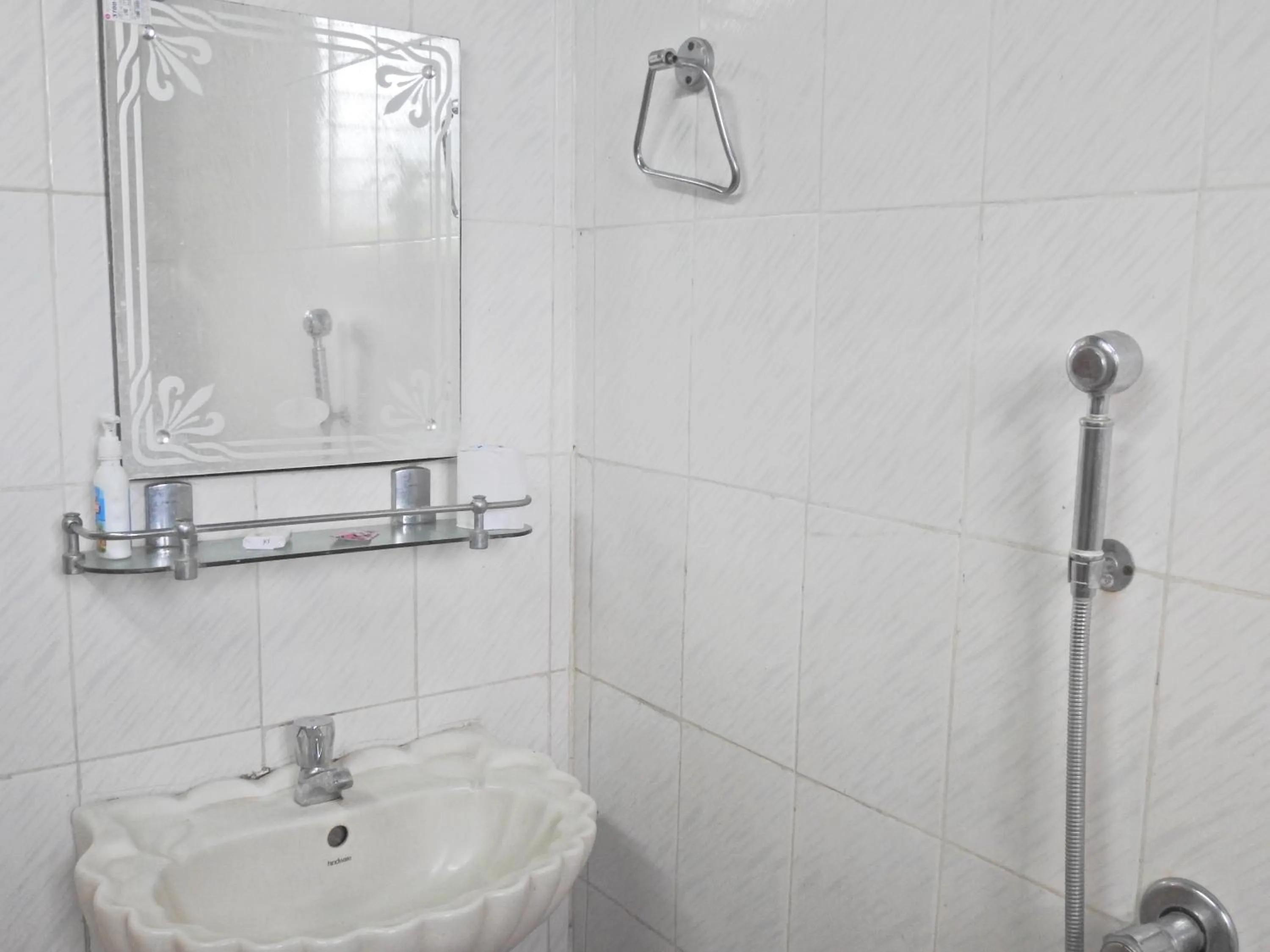 Bathroom in Lake Side Resort Neermahal