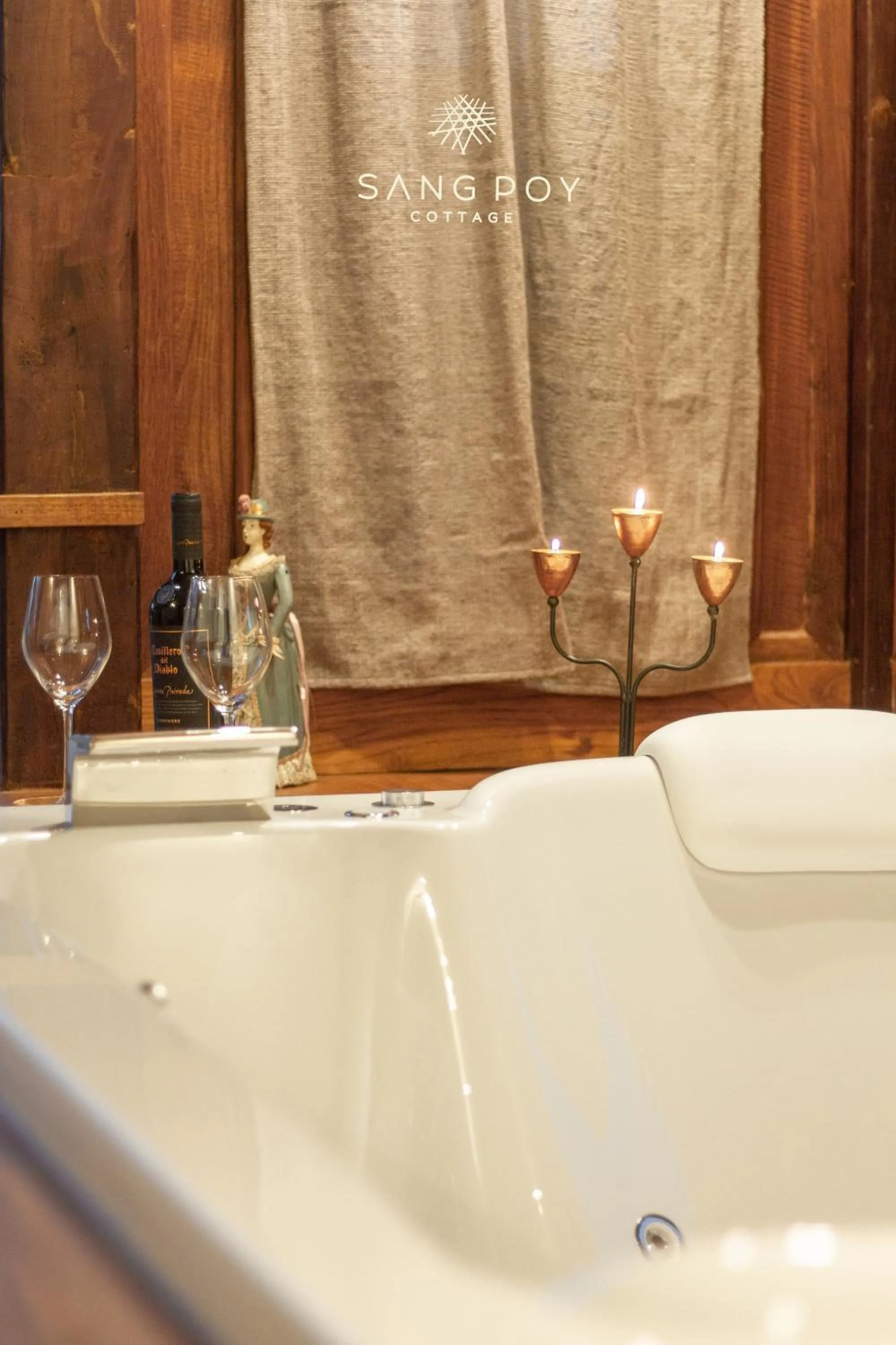 Bath in Sang Poy Cottage