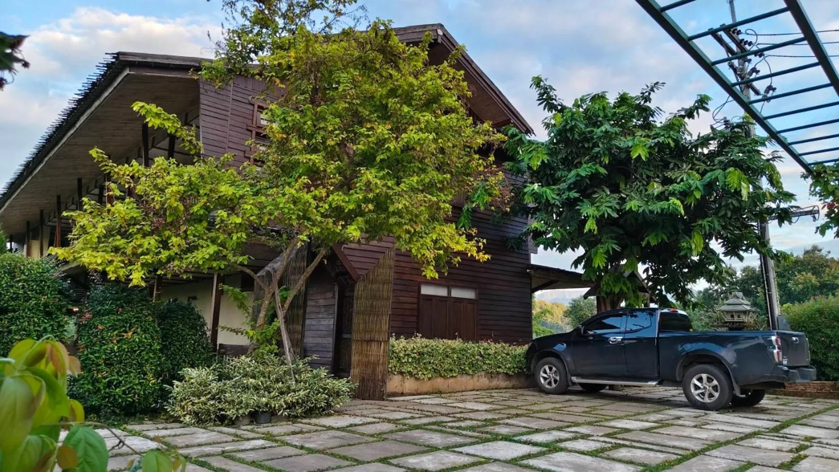 Property building in Sang Poy Cottage