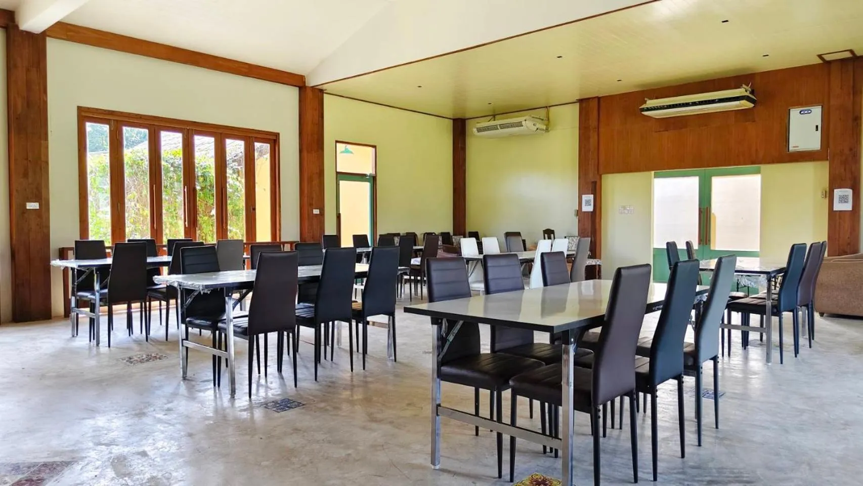 Meeting/conference room in Sang Poy Cottage