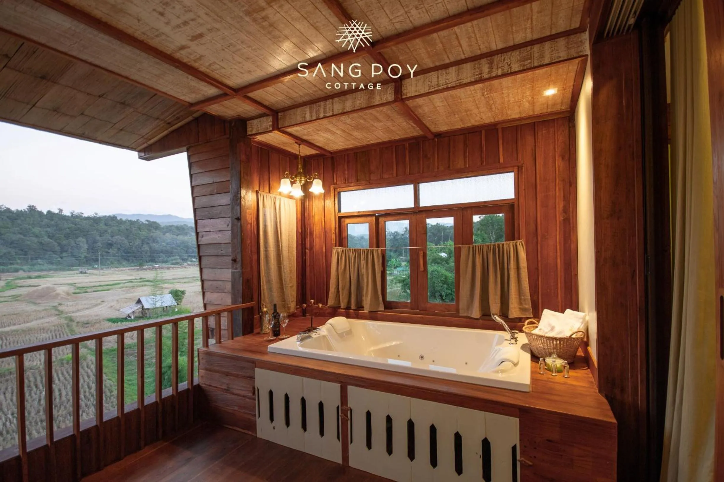 Balcony/Terrace, Bed in Sang Poy Cottage