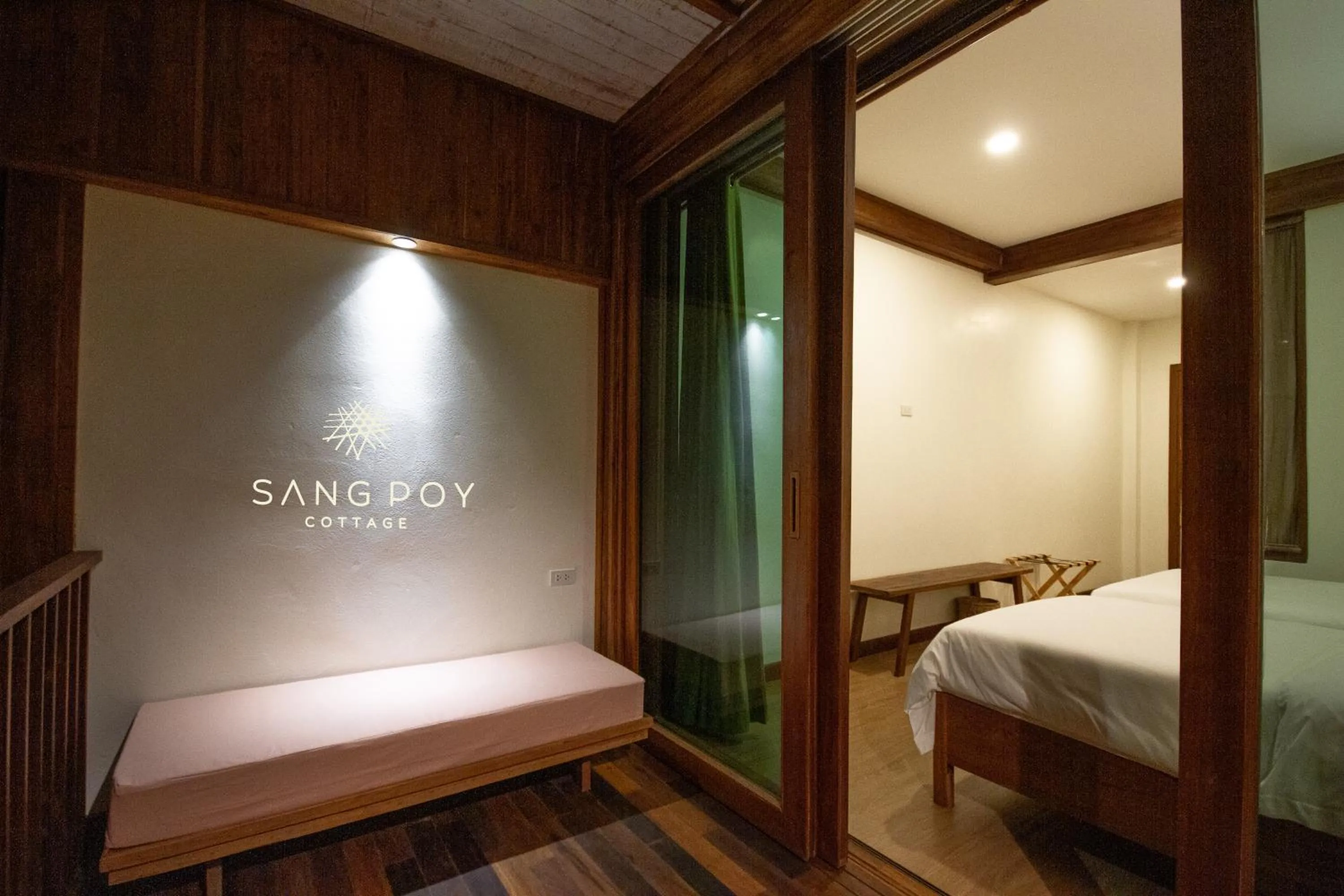 Balcony/Terrace, Bed in Sang Poy Cottage