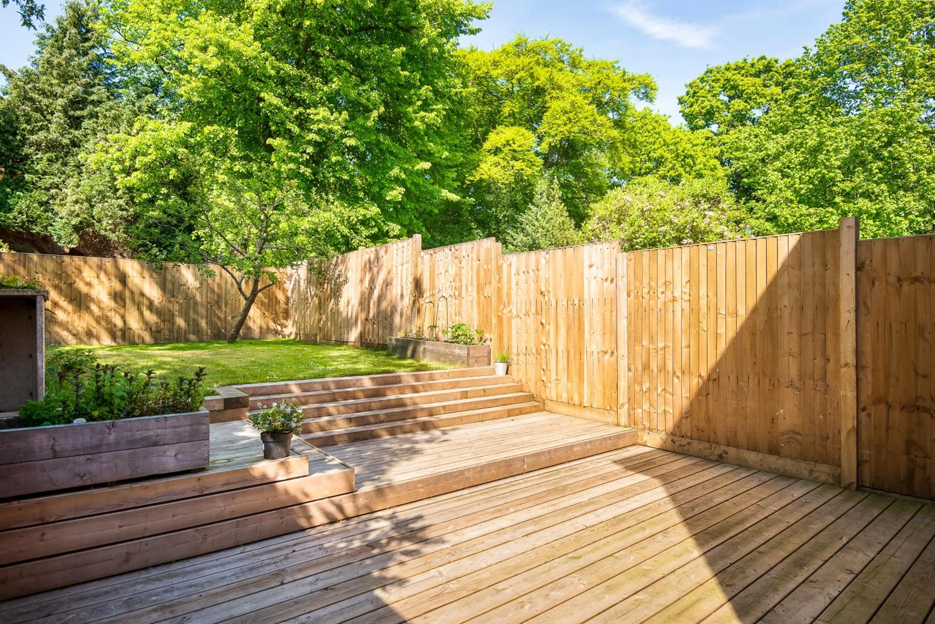 Garden in 2 bed house close to Town Centre