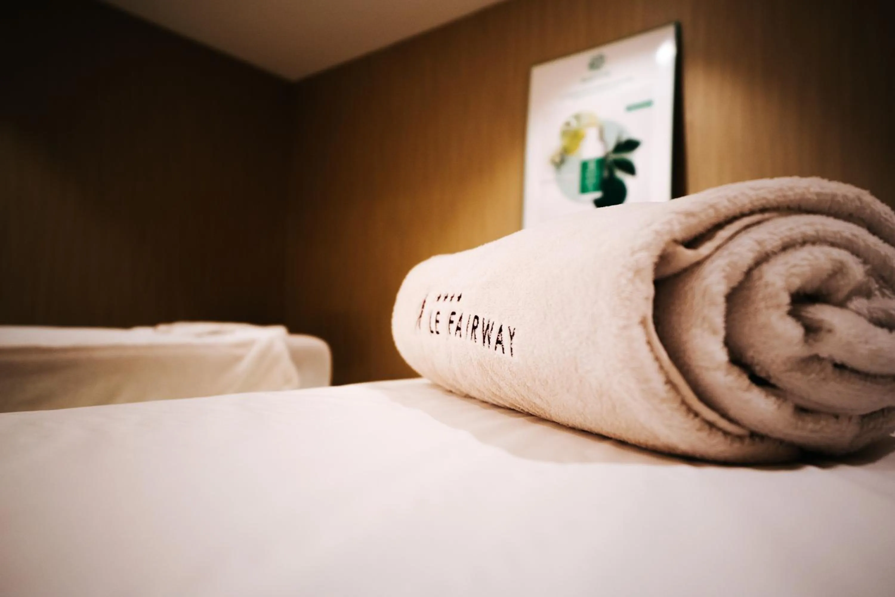 Bed in Best Western Plus Le Fairway Hotel & Spa Golf d'Arras