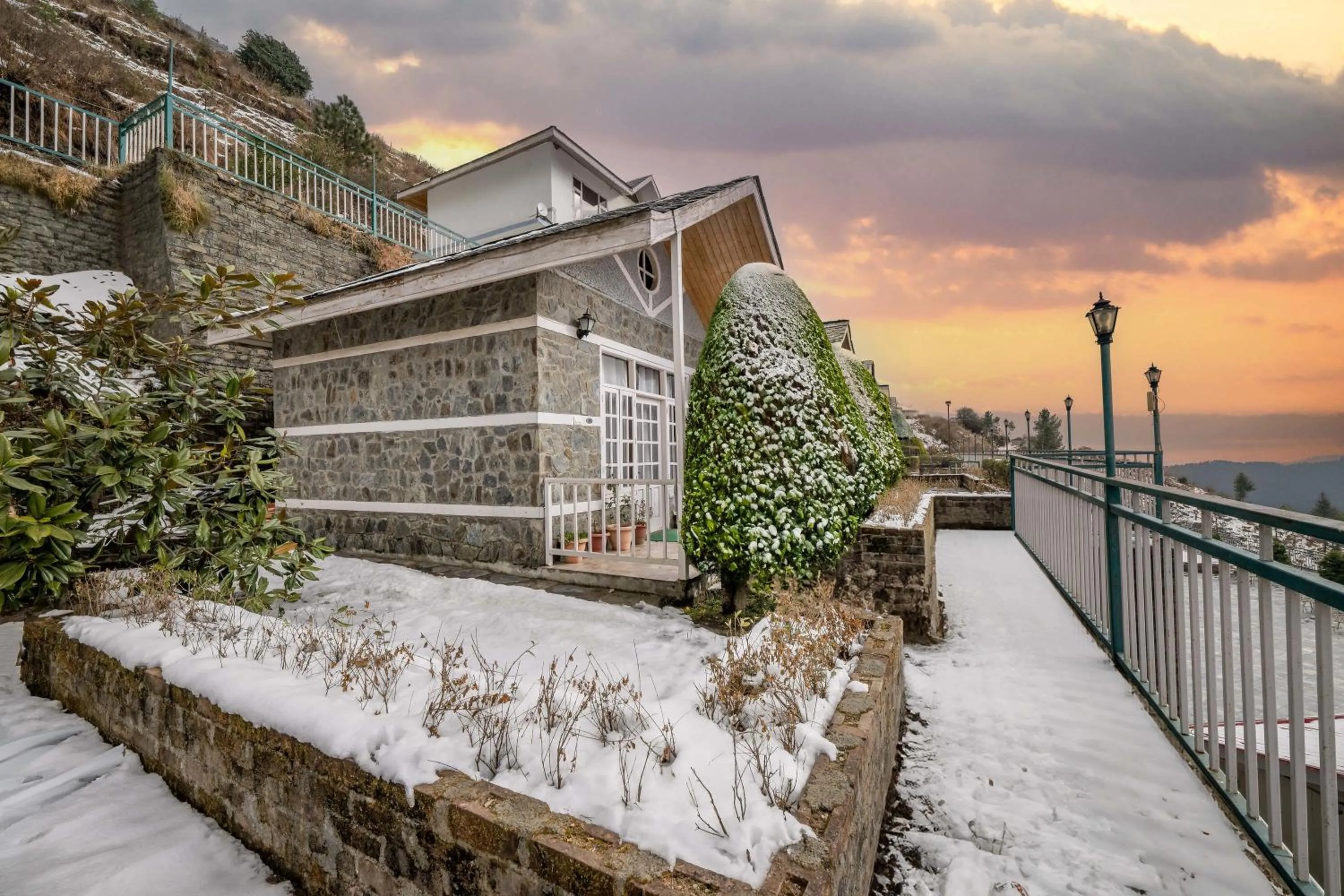 Property building in Echor - The Koti Village Resort Kufri