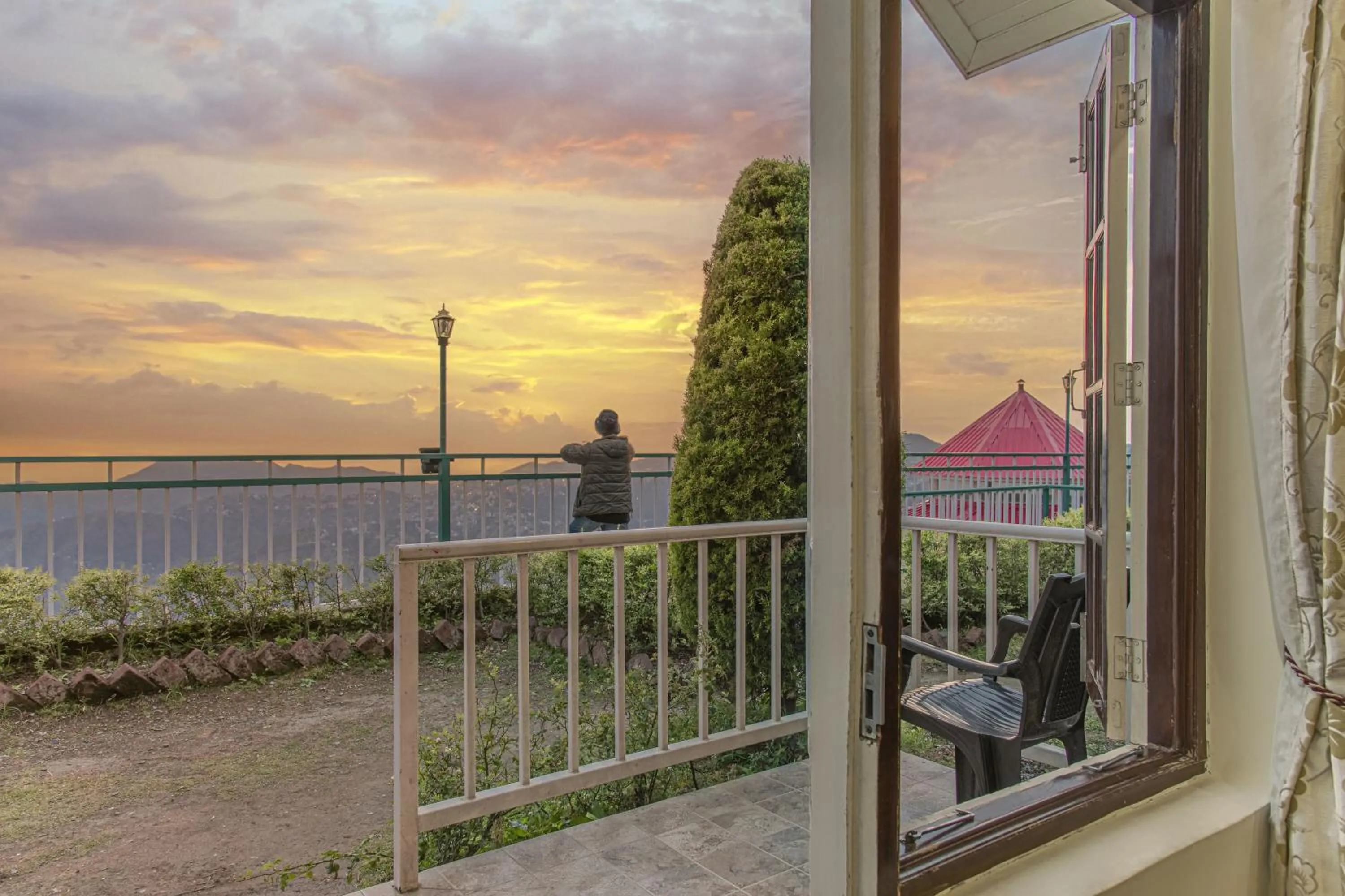 Patio in Echor - The Koti Village Resort Kufri