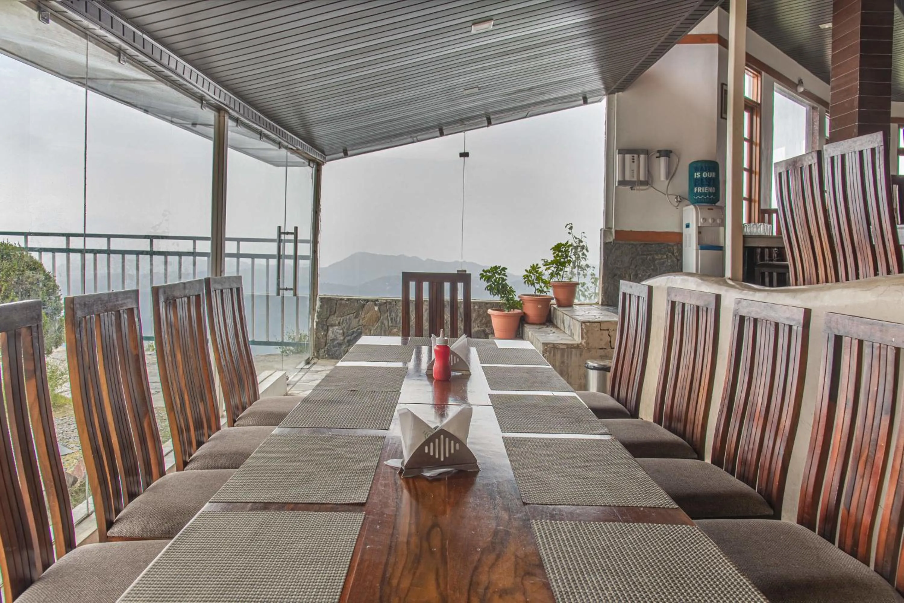 Restaurant/places to eat in Echor - The Koti Village Resort Kufri