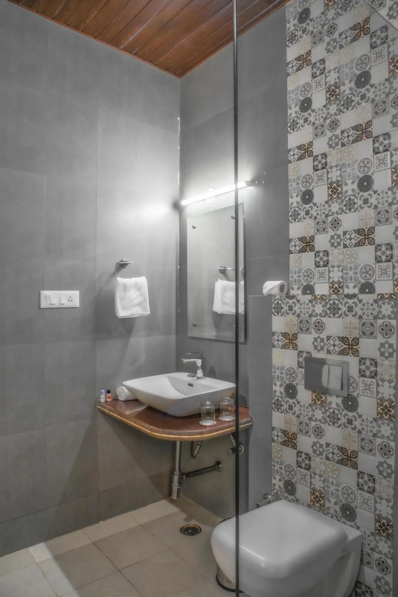 Toilet in Echor - The Koti Village Resort Kufri