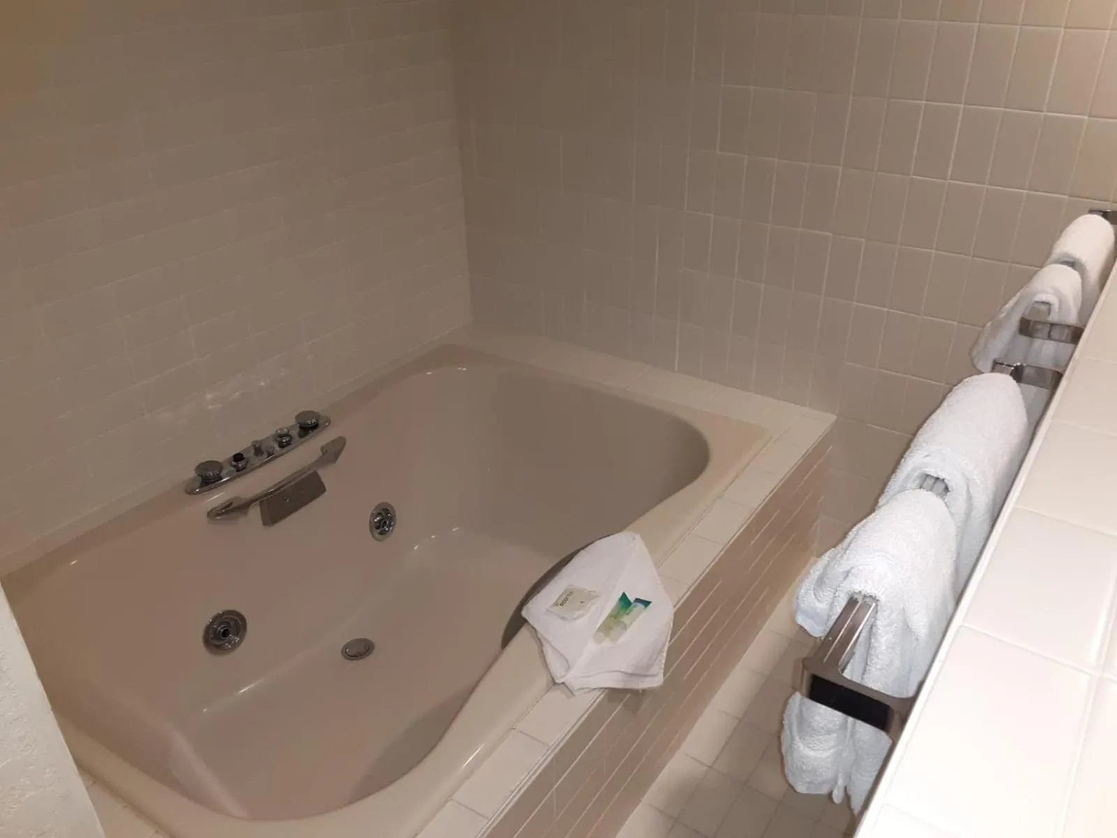 Eleven Boutique Hotel LLC