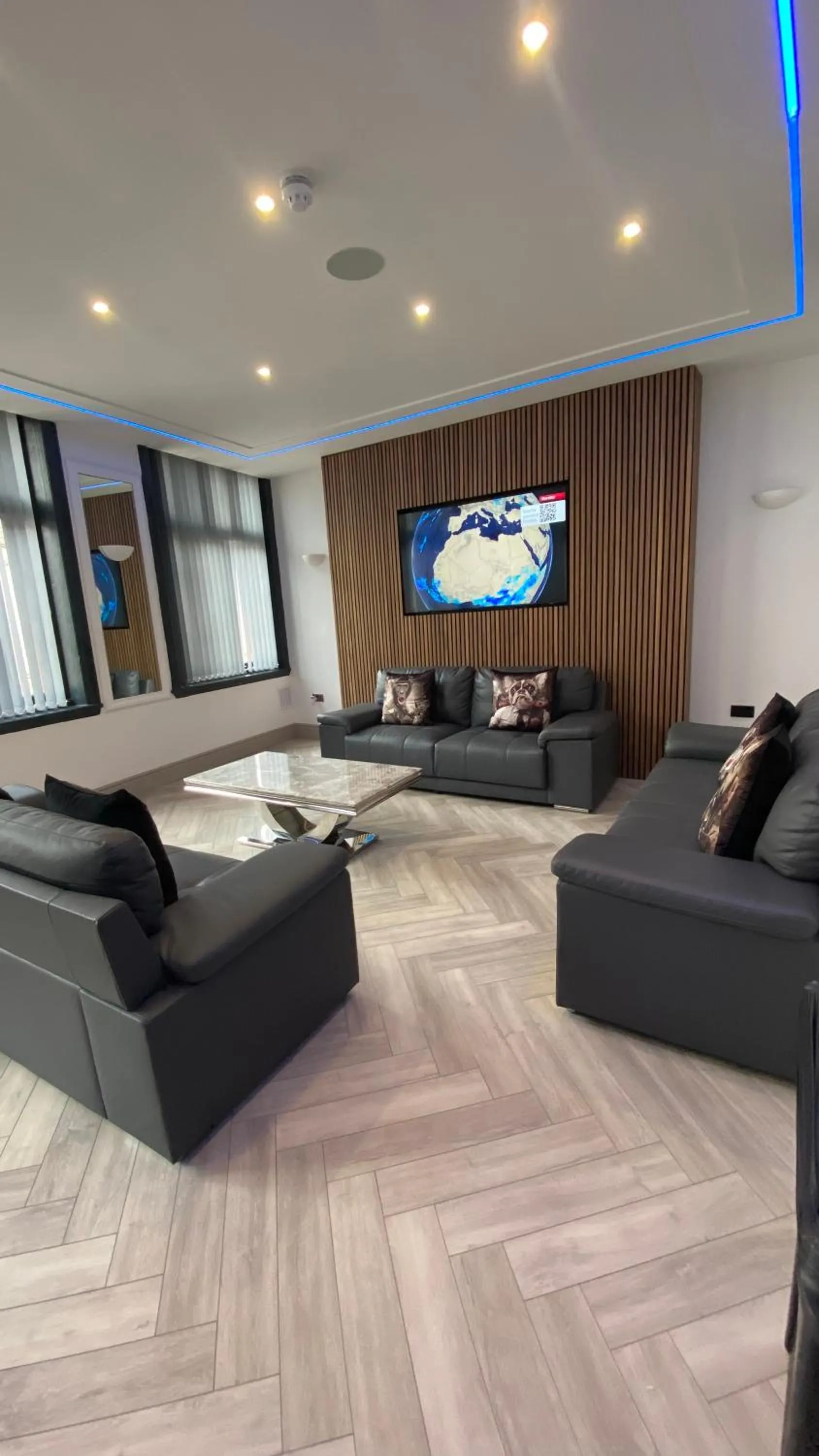 Communal lounge/ TV room in Eleanor Rigby apts Stanley Street