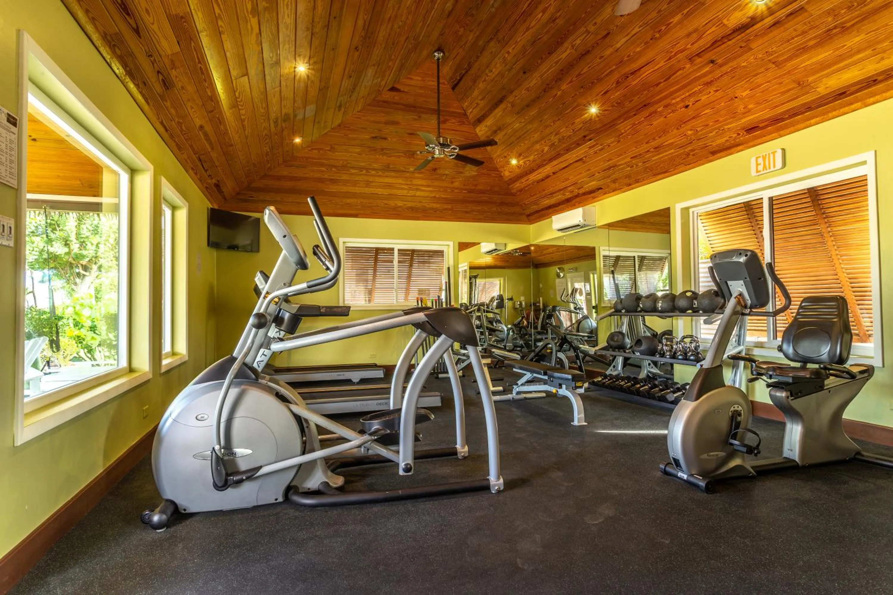 Fitness centre/facilities in Manchebo Beach Resort and Spa