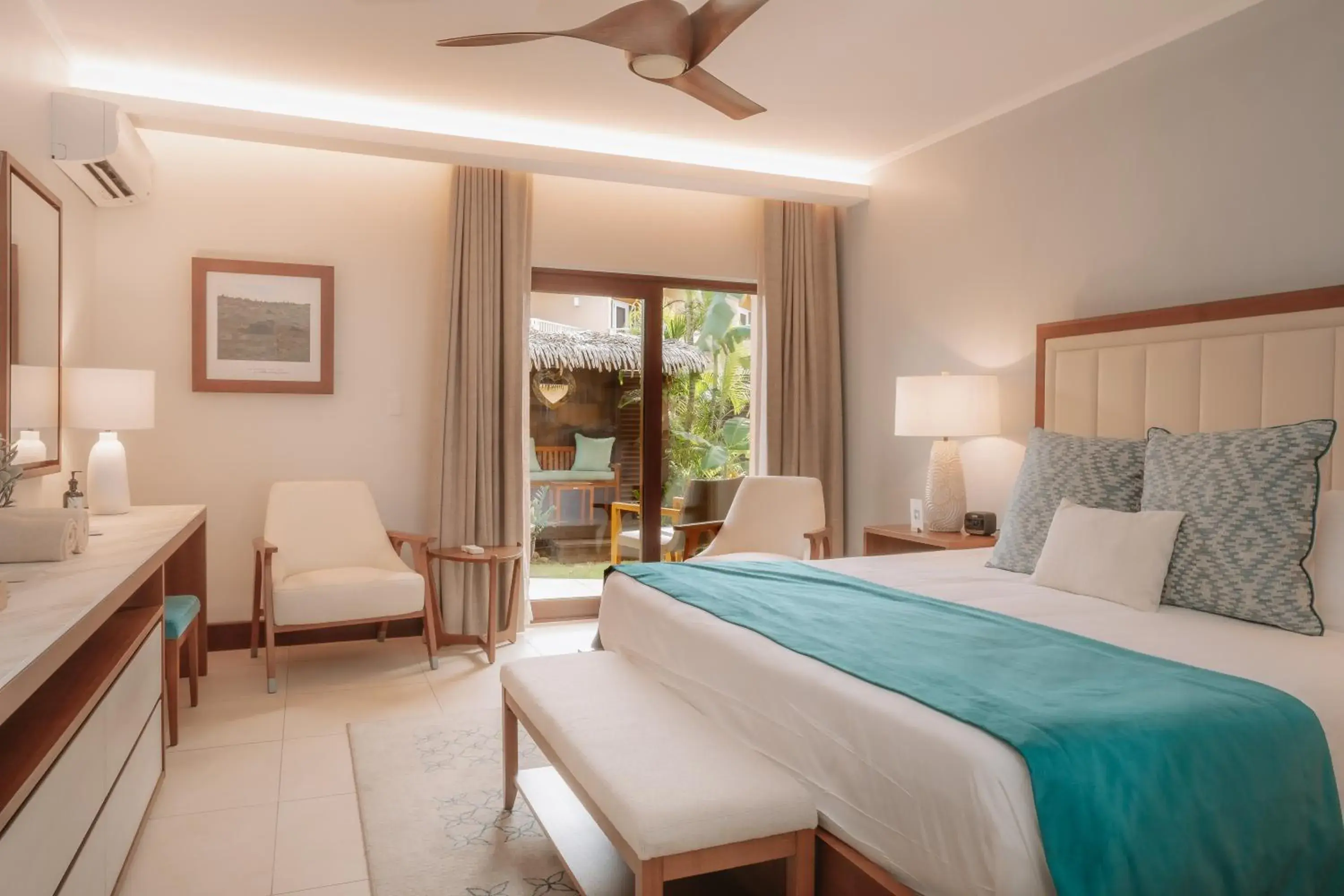 Deluxe Double Room with Garden View in Manchebo Beach Resort and Spa Deluxe Double Room with Garden View in Manchebo Beach Resort and Spa