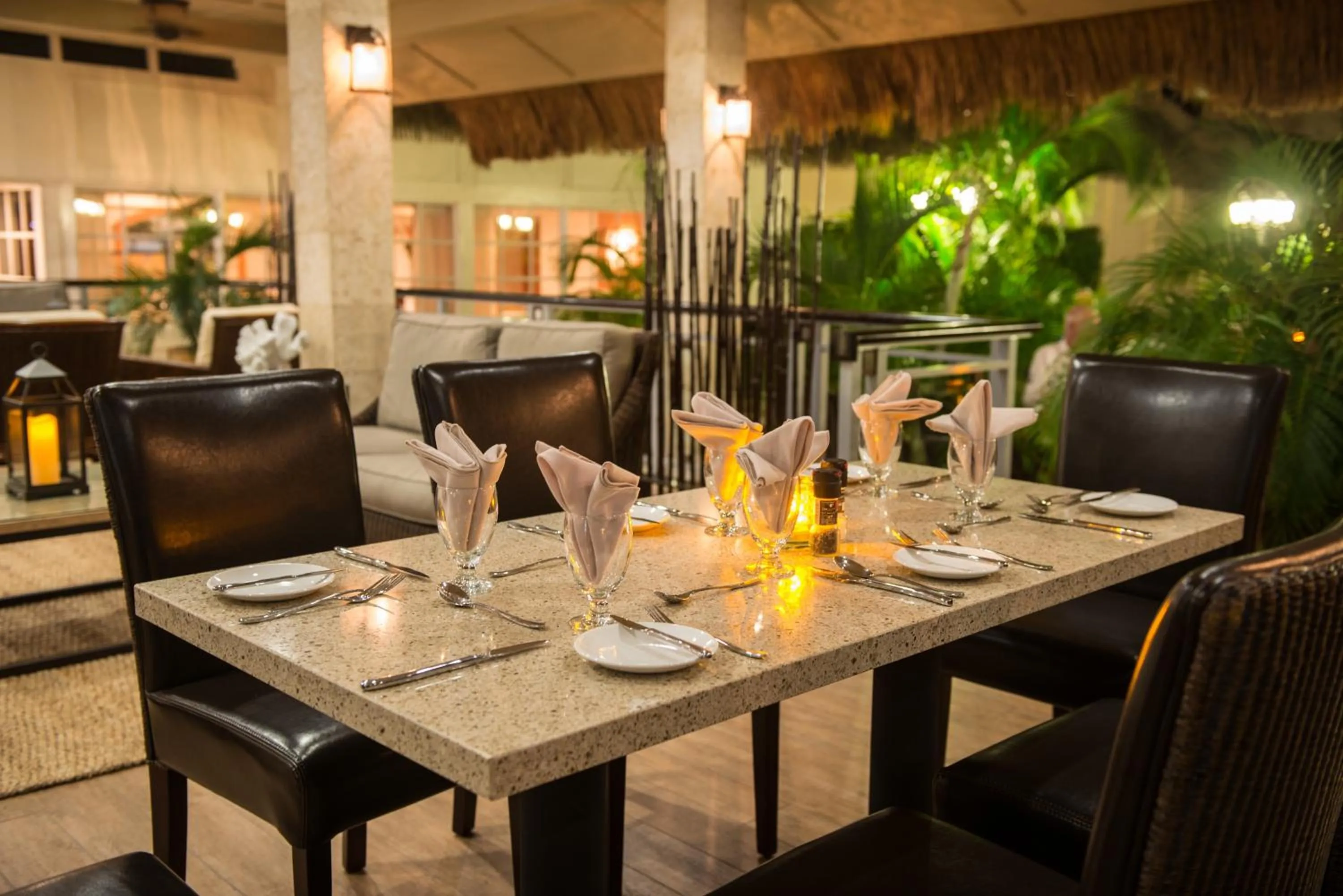 Restaurant/places to eat in Manchebo Beach Resort and Spa