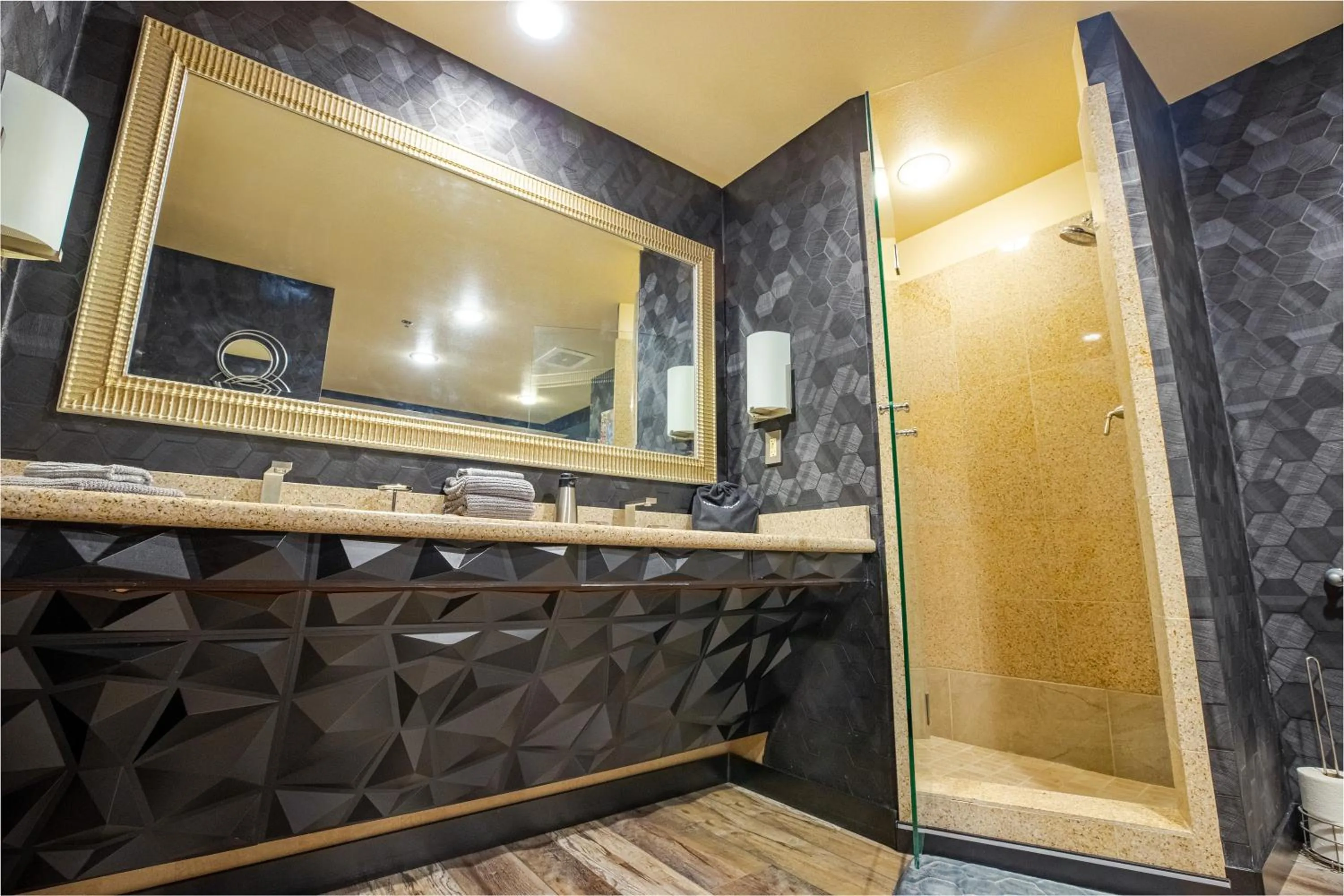 Shower in 2100 SqFt Penthouse Suite W/ Strip Views! POOL GYM