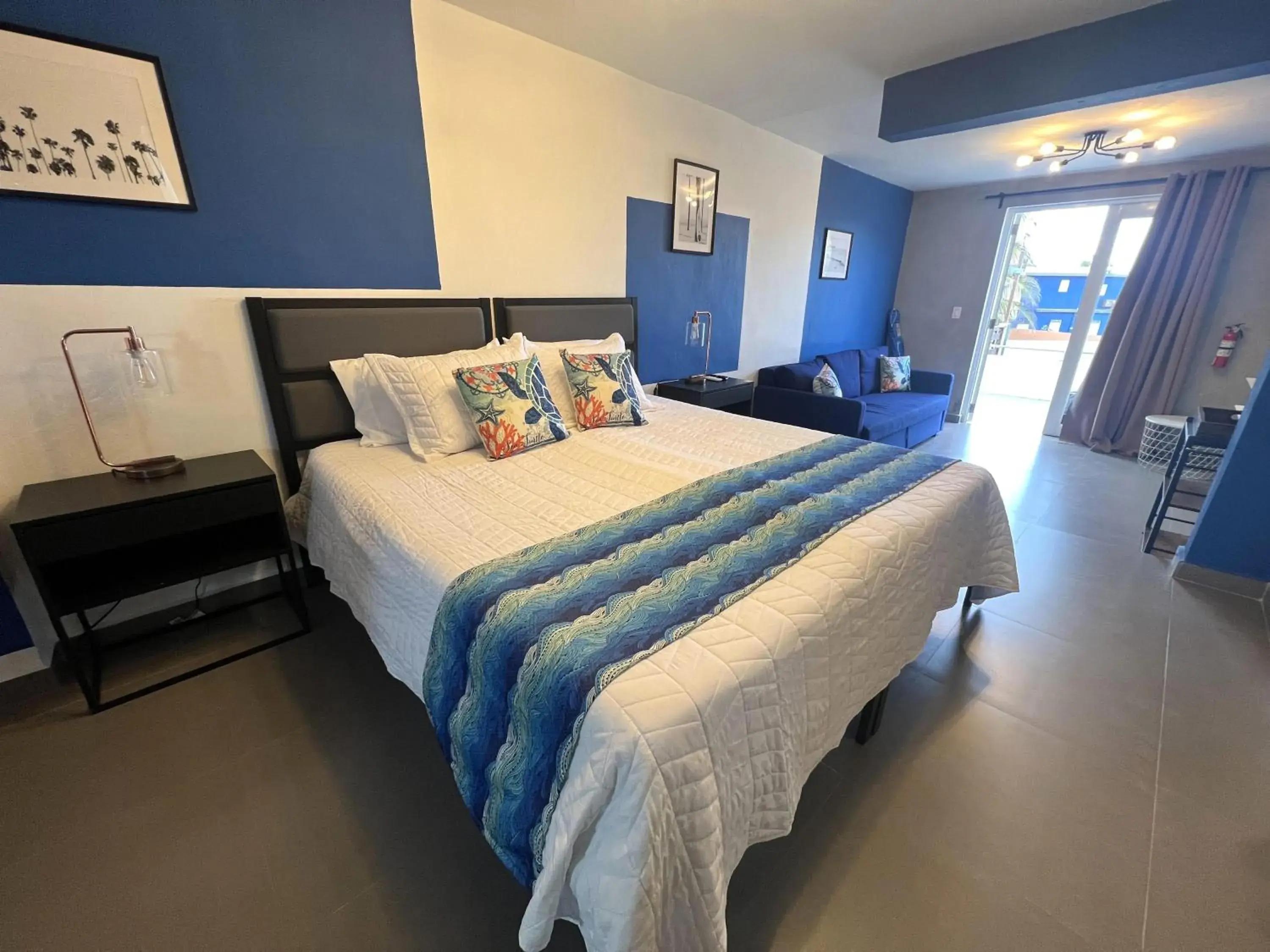 Deluxe King Suite in The Surfing Turtle Deluxe King Suite in The Surfing Turtle