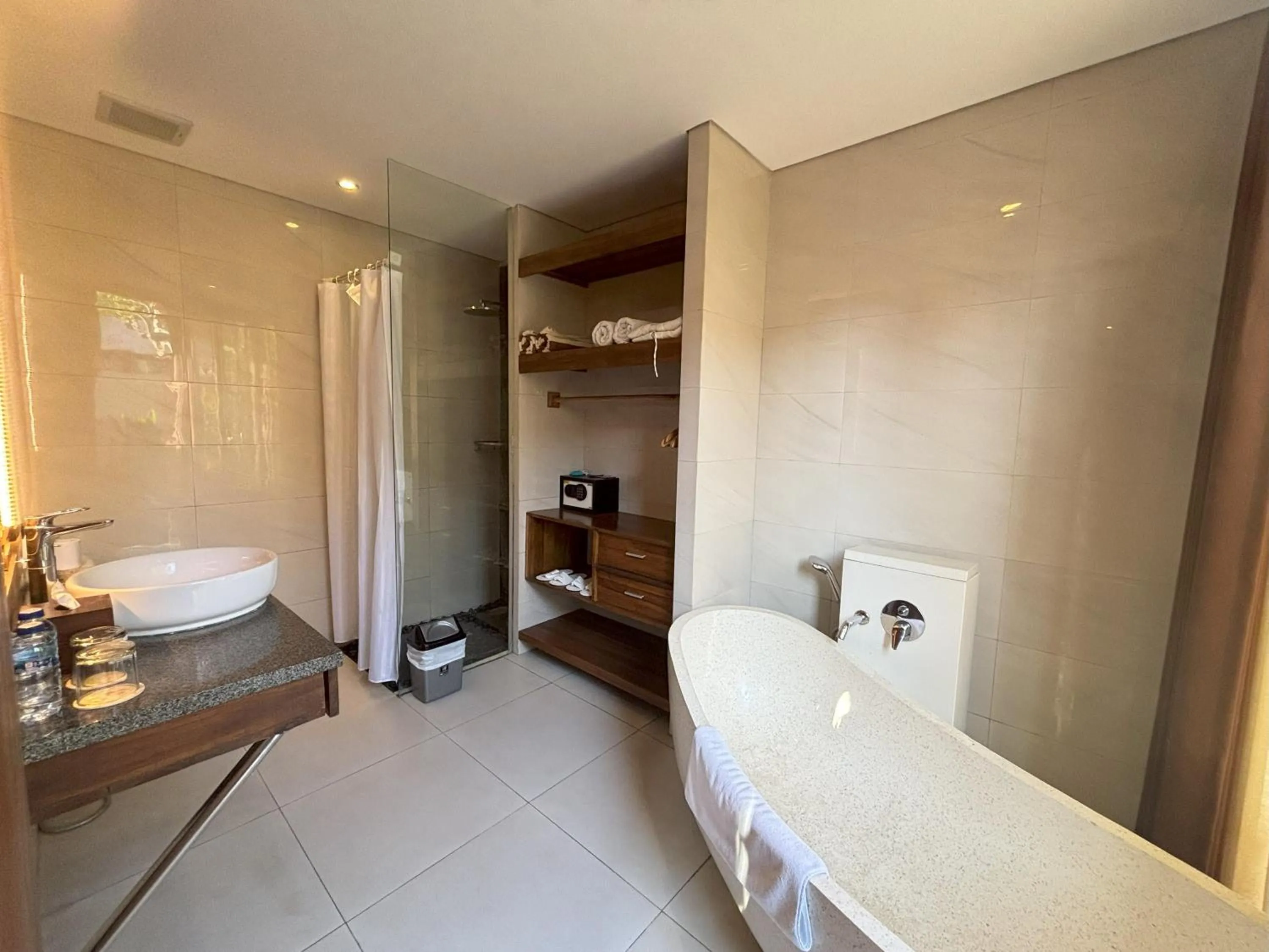 Bathroom, Bed in The Calna Villa Bali