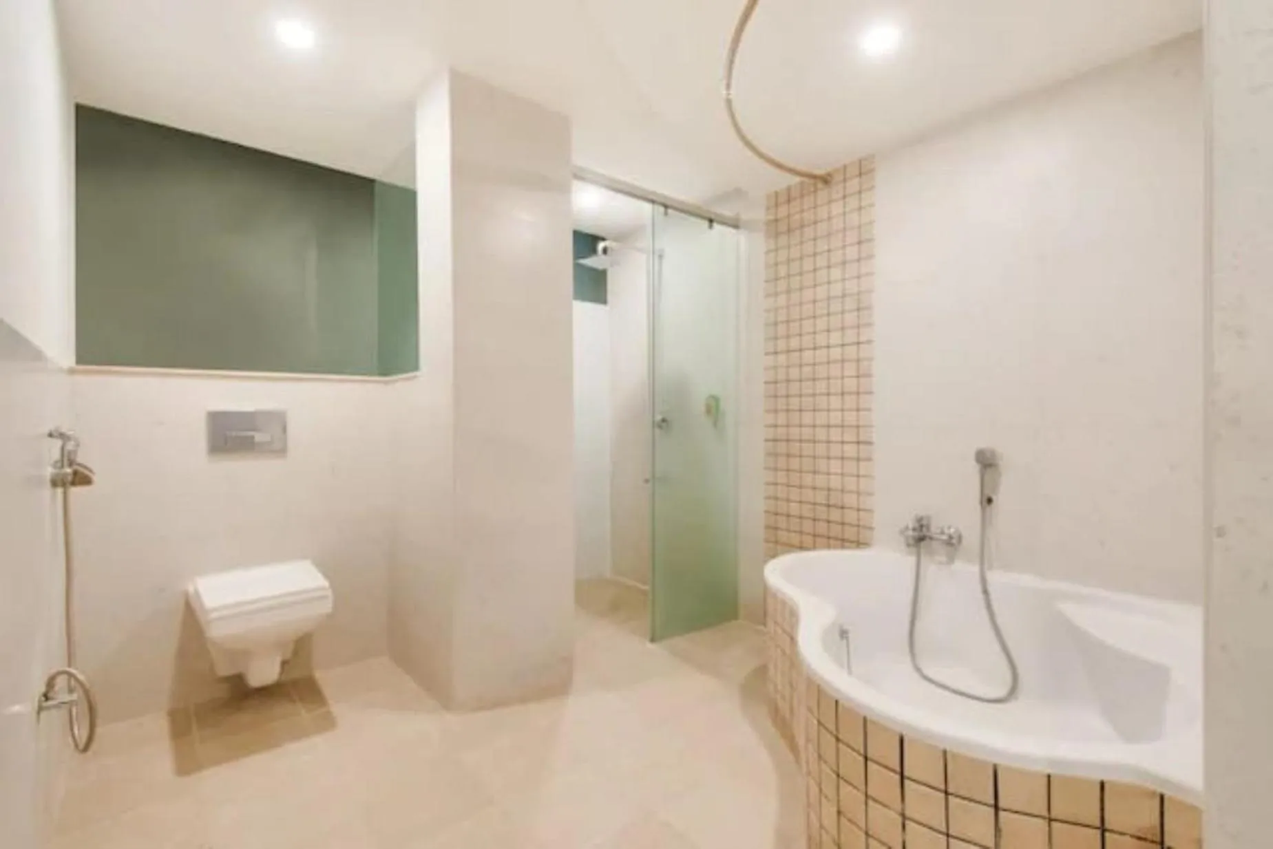 Bathroom in Alana Townhouse