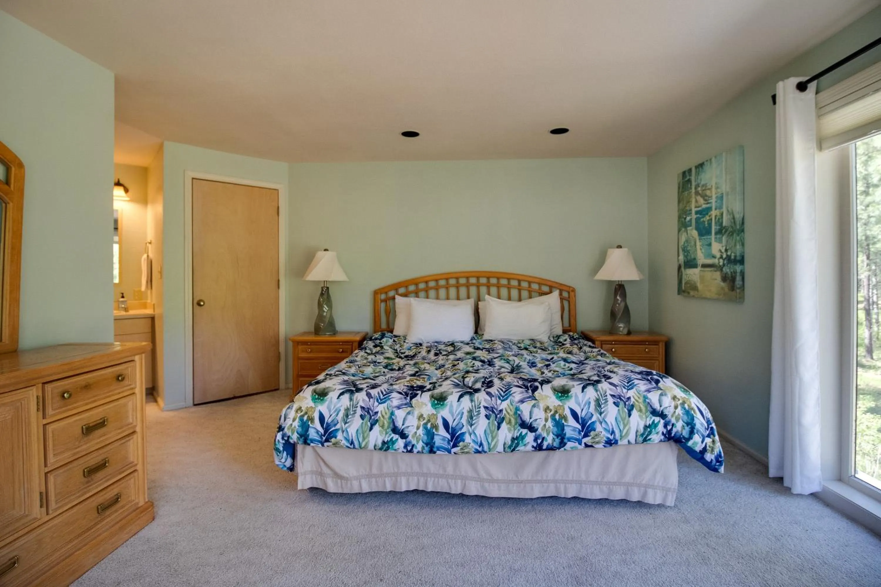 Bed in Jacobs Ladder - Black Butte Ranch