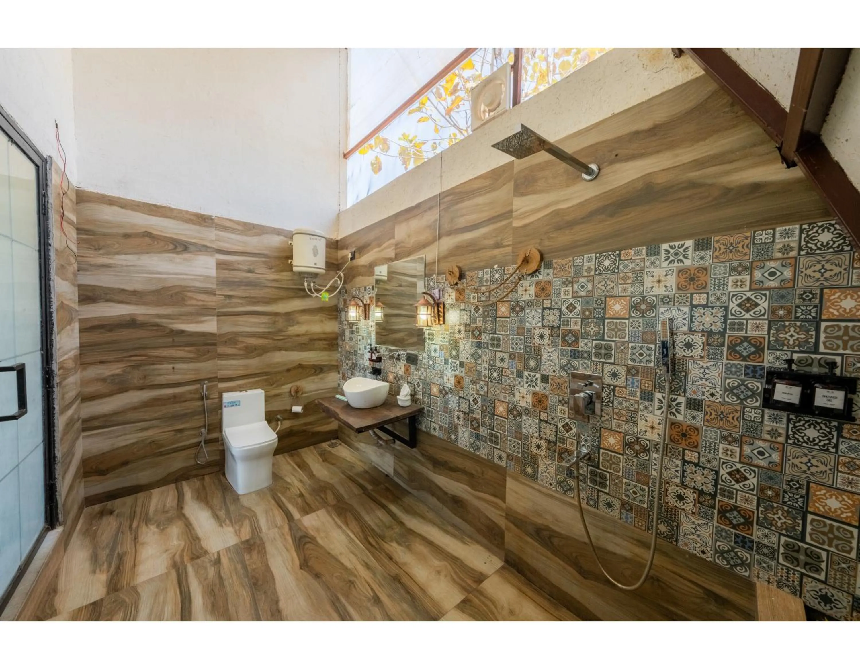 Toilet in Panarpani Retreat Pachmarhi