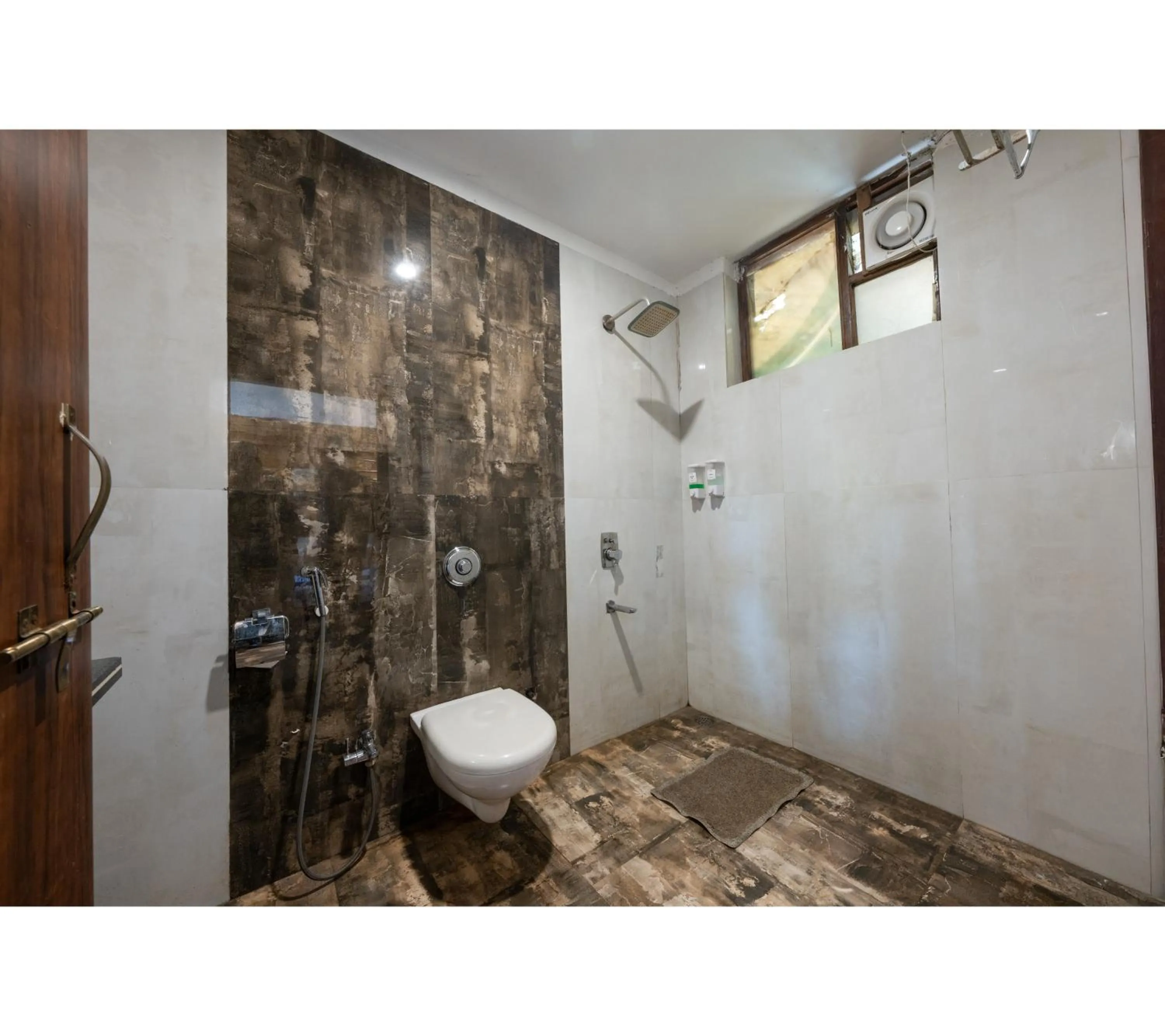 Bathroom in Panarpani Retreat Pachmarhi