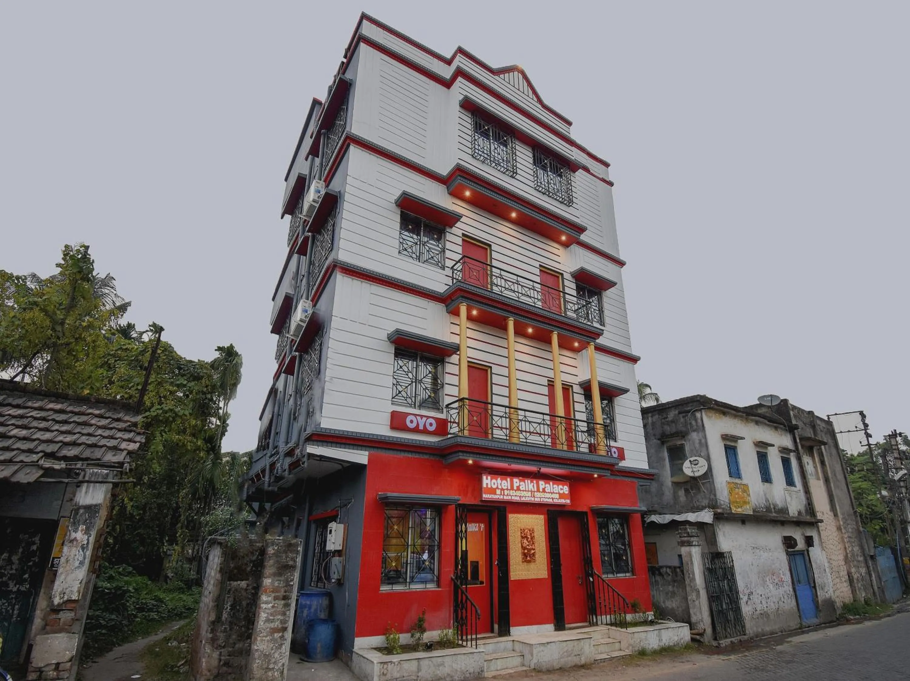Facade/entrance in Hotel O Palki Palace Near Netaji Subhash Chandra Bose International Airport