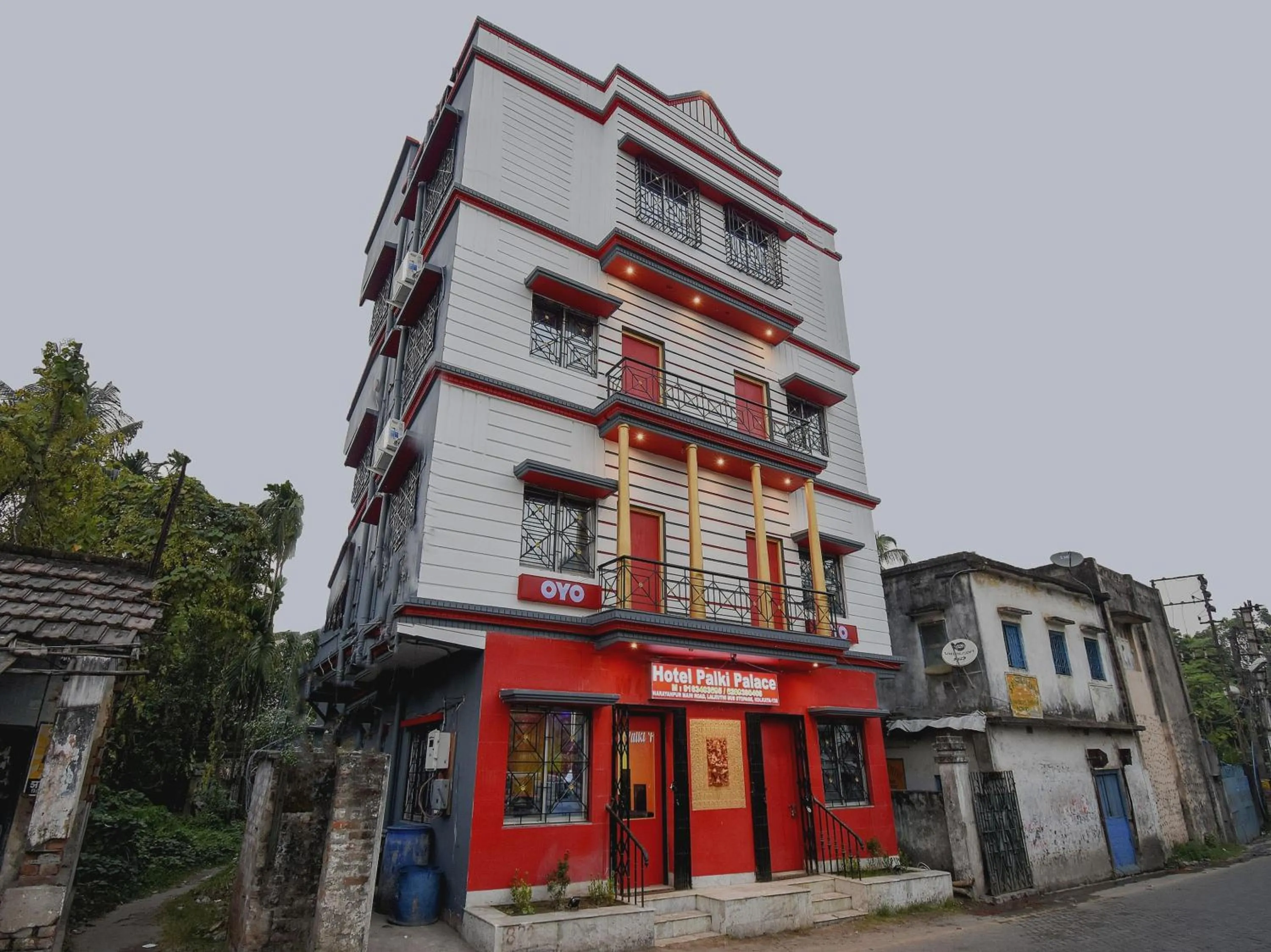 Facade/entrance in Hotel O Palki Palace Near Netaji Subhash Chandra Bose International Airport