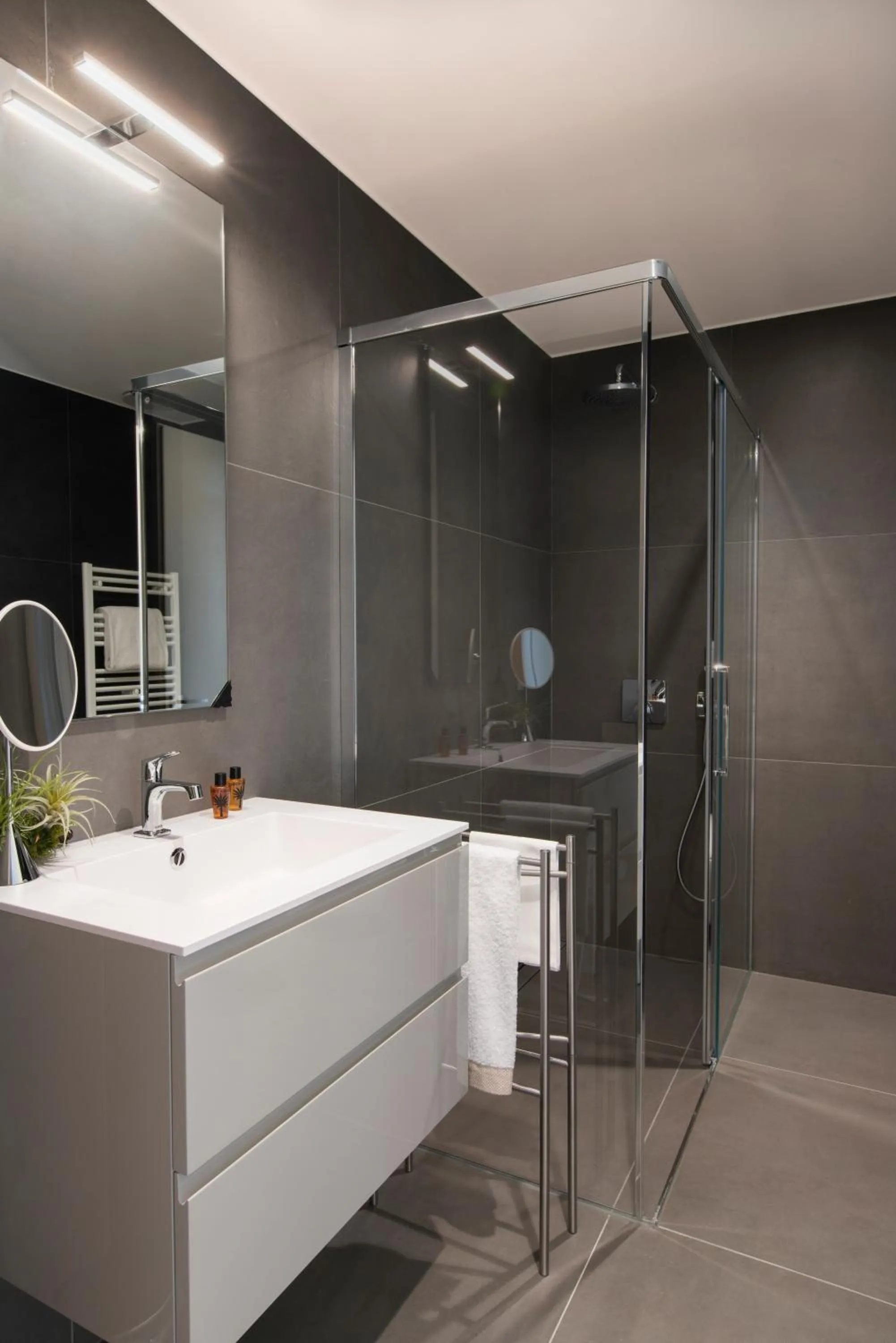 Shower in Milan Eleven by Brera Apartments
