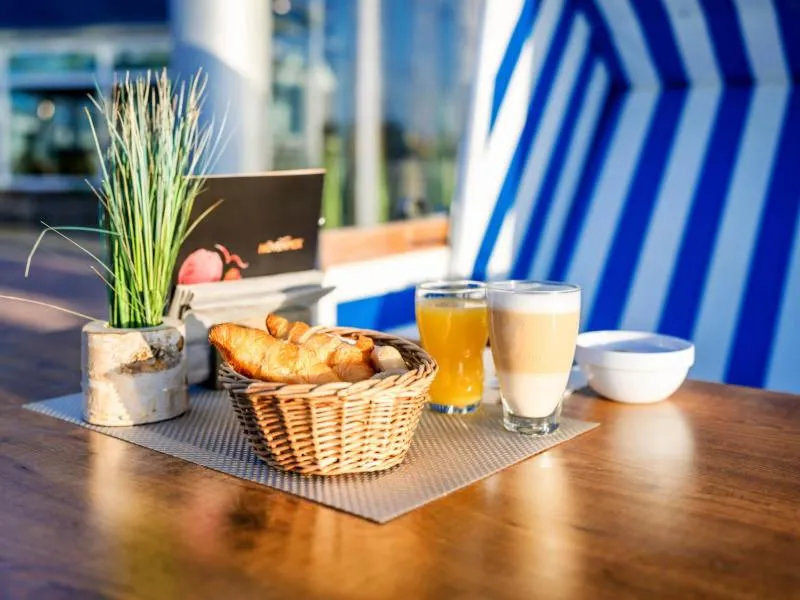 Breakfast in Ostseehotel Midgard in Damp