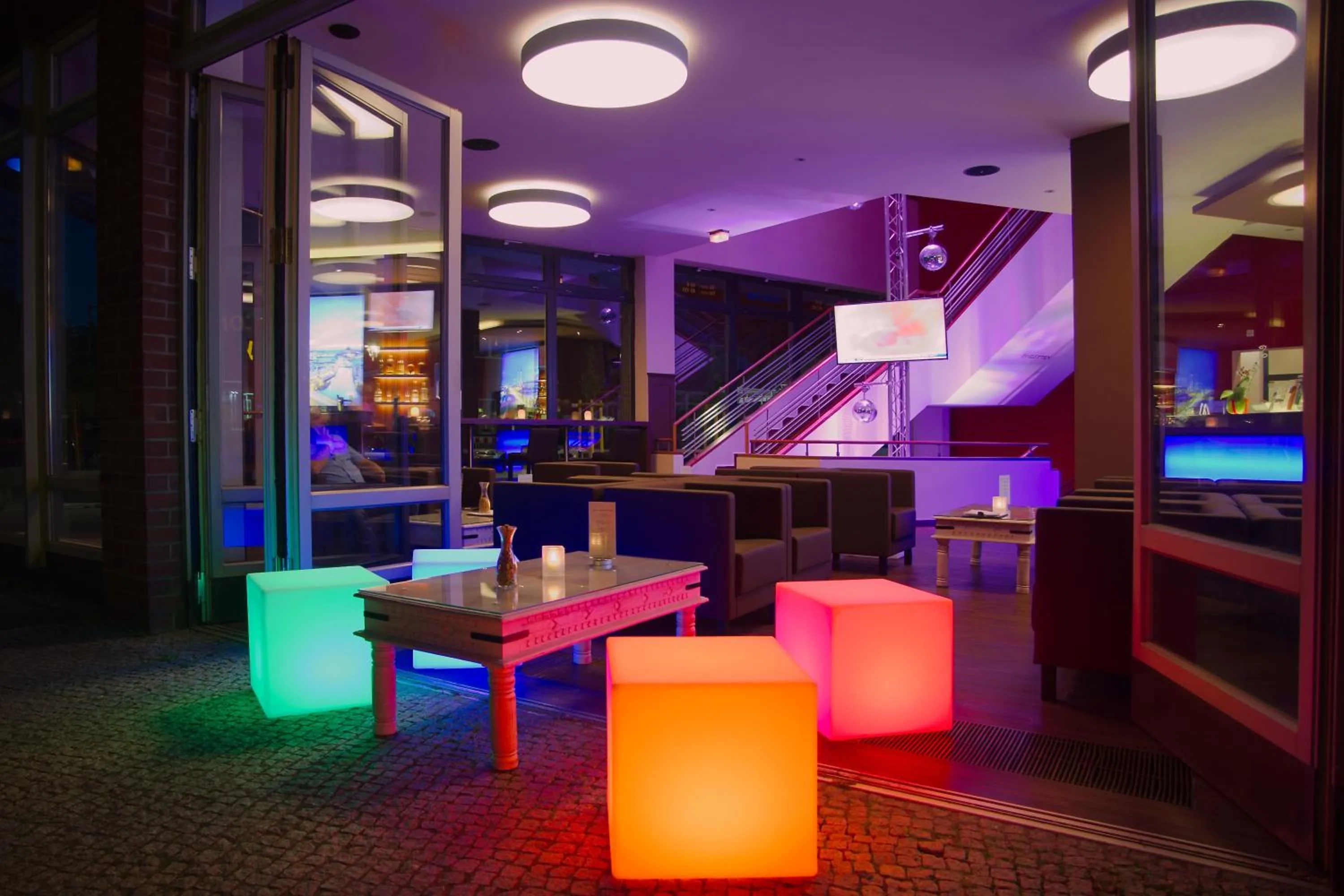 Lobby or reception in H24 Hoteltow